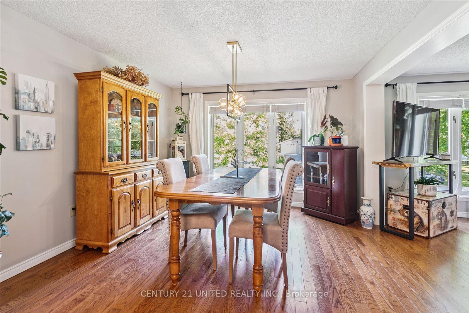 Photo 18 of 803 Crowley Crescent, Peterborough, Monaghan Ward 2 — HOMEH