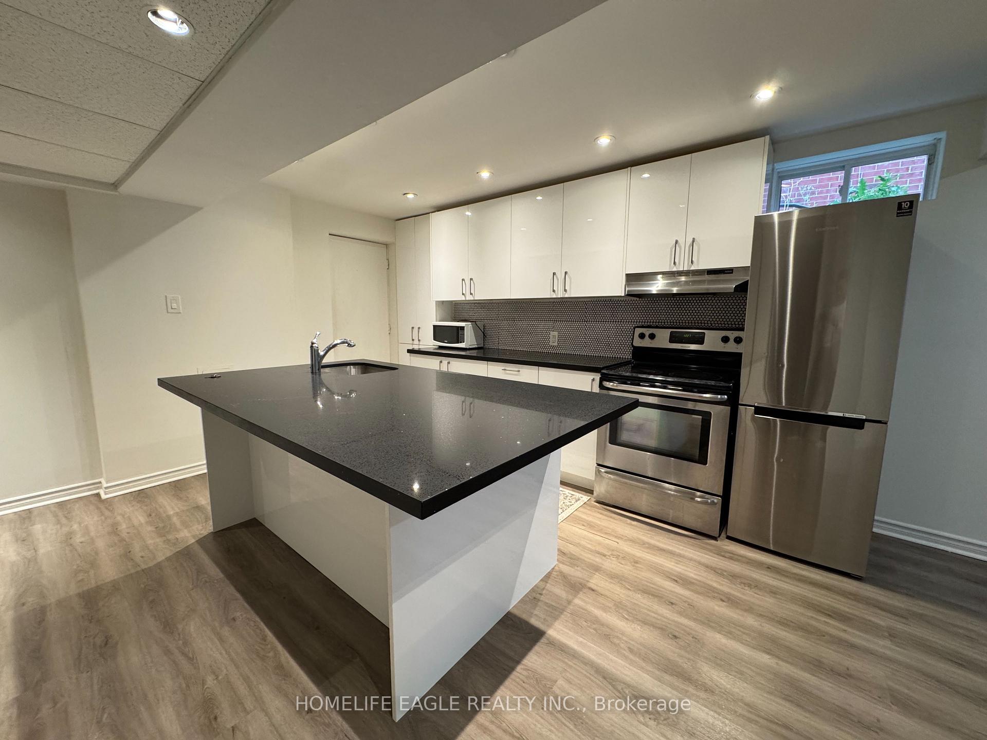 Photo 7 of 121 Primeau Drive, Aurora, Aurora Grove — HOMEH