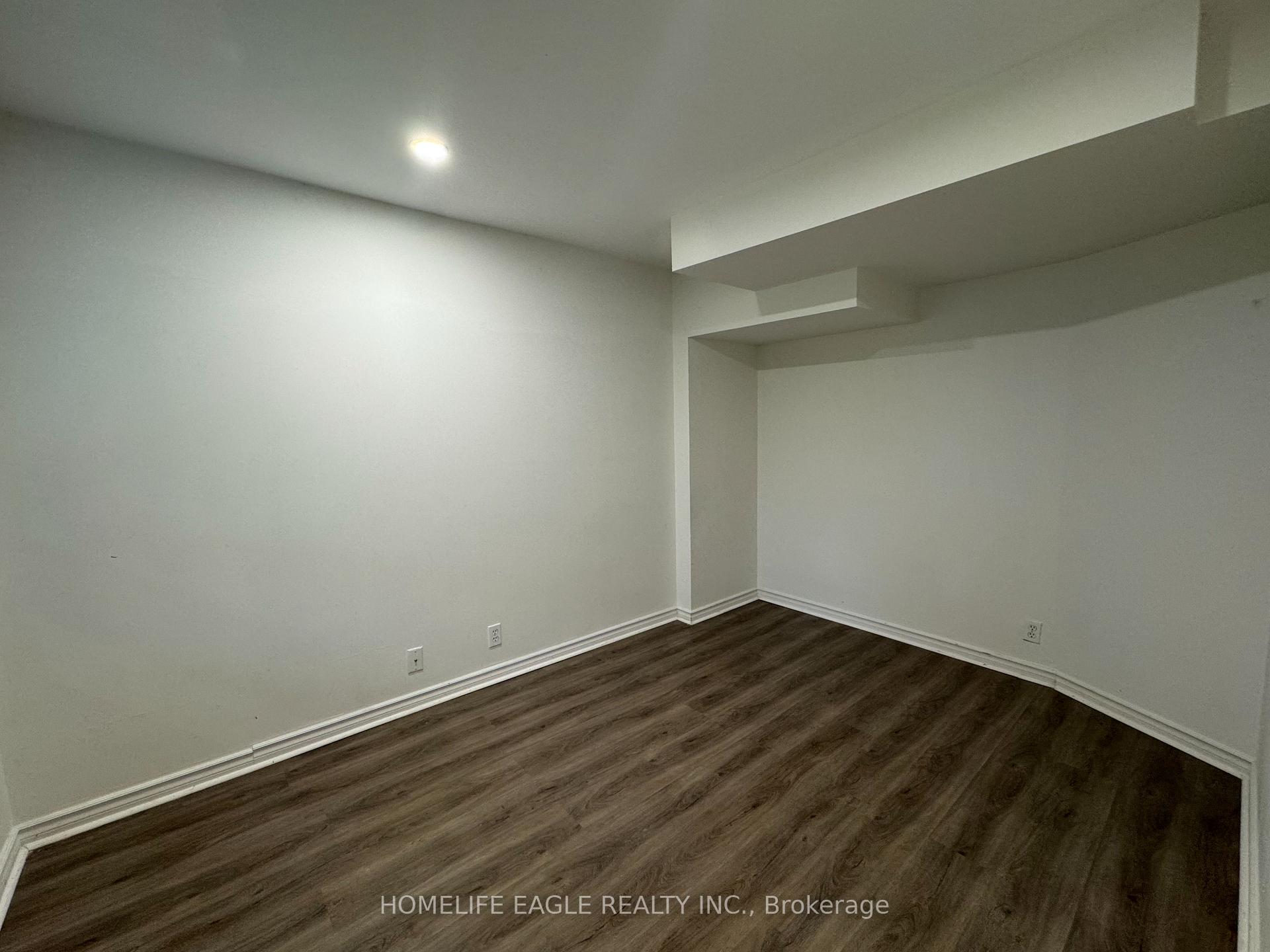 Photo 11 of 121 Primeau Drive, Aurora, Aurora Grove — HOMEH