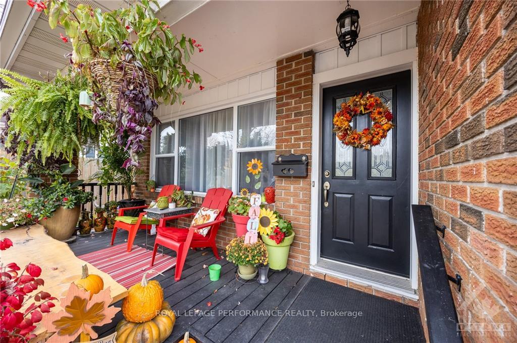 Photo 2 of 1521 Prestwick Street, Ottawa, Bilberry Creek/Queenswood Heights — HOMEH