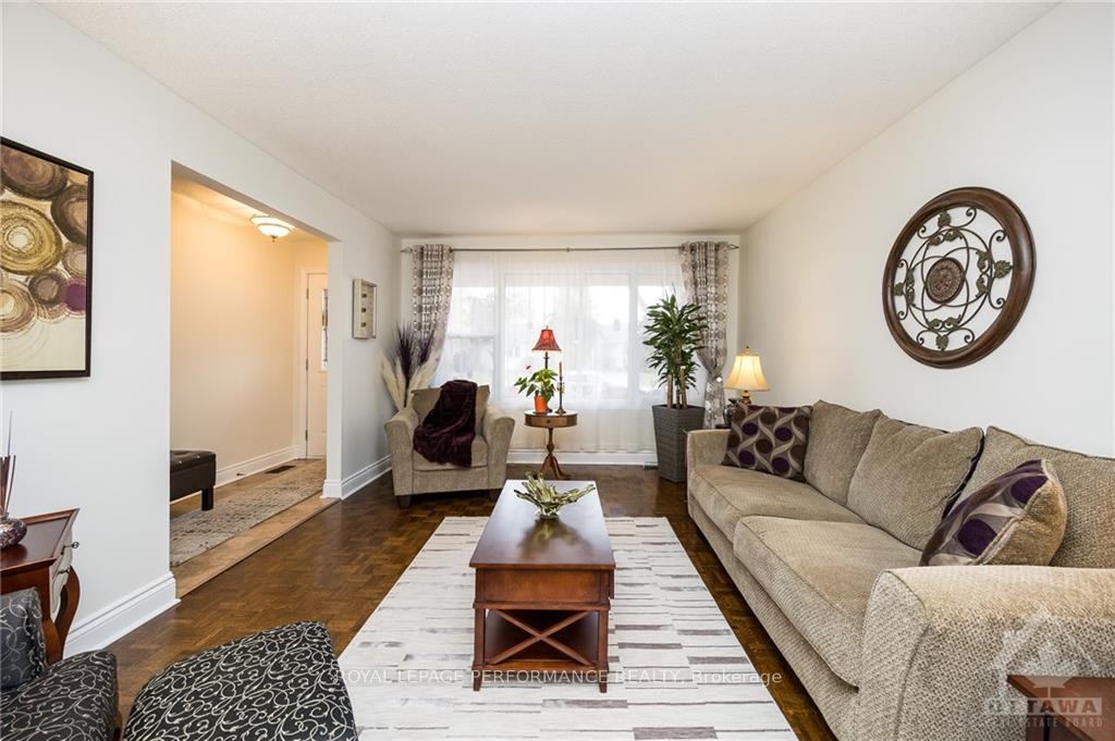 Photo 4 of 1521 Prestwick Street, Ottawa, Bilberry Creek/Queenswood Heights — HOMEH