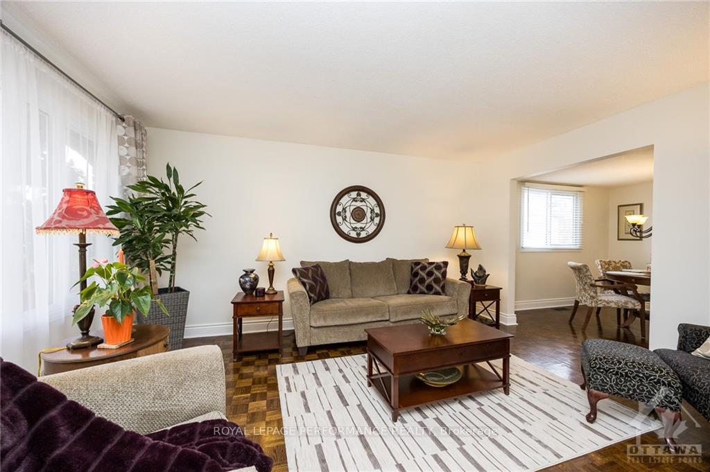 Photo 5 of 1521 Prestwick Street, Ottawa, Bilberry Creek/Queenswood Heights — HOMEH