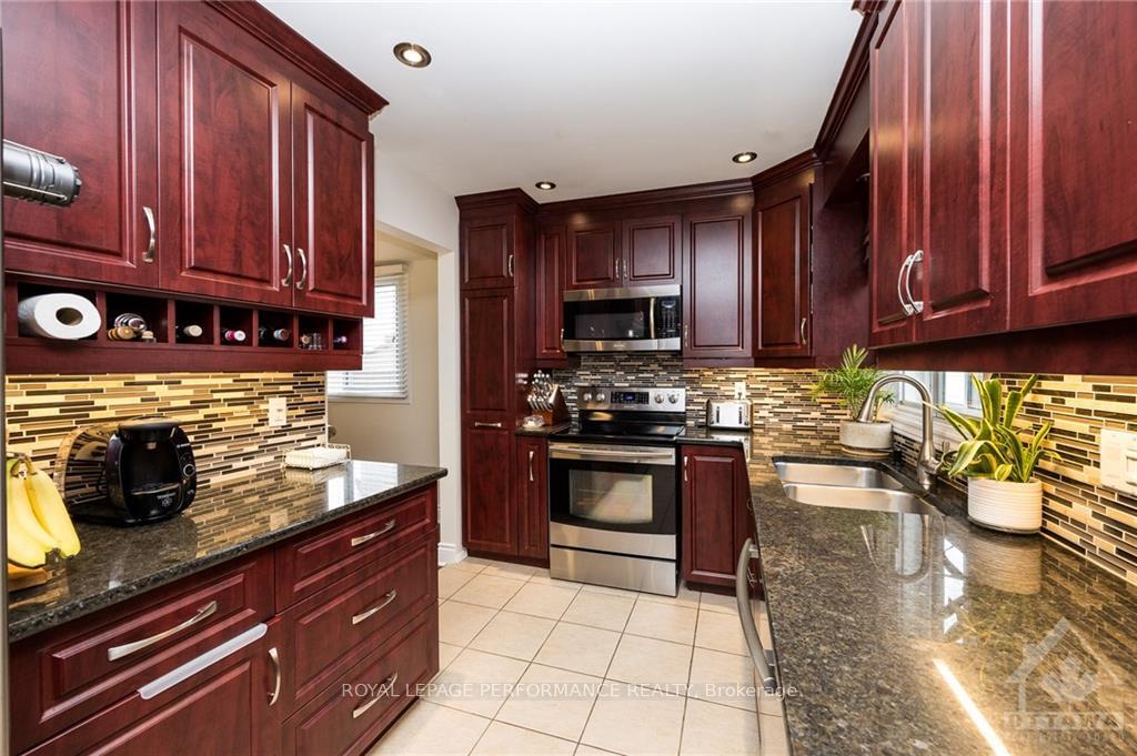 Photo 10 of 1521 Prestwick Street, Ottawa, Bilberry Creek/Queenswood Heights — HOMEH
