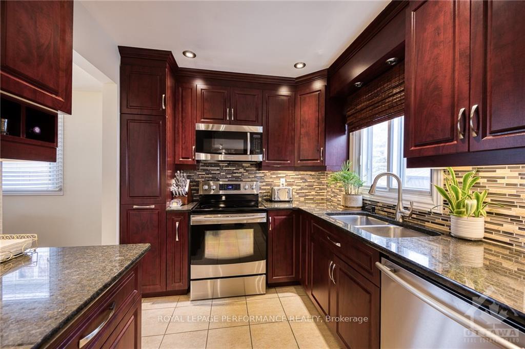 Photo 11 of 1521 Prestwick Street, Ottawa, Bilberry Creek/Queenswood Heights — HOMEH