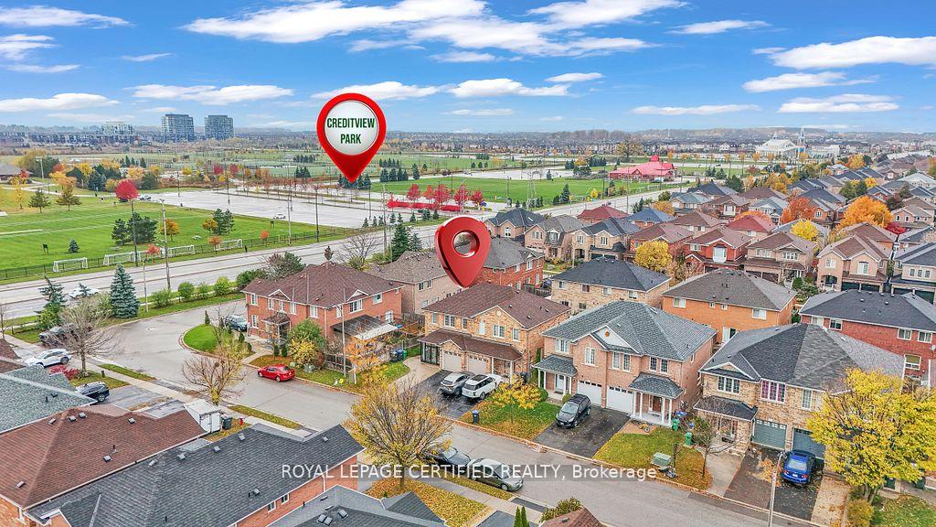 Photo 6 of 21 Dunure Crescent, Brampton, Fletcher's Meadow — HOMEH