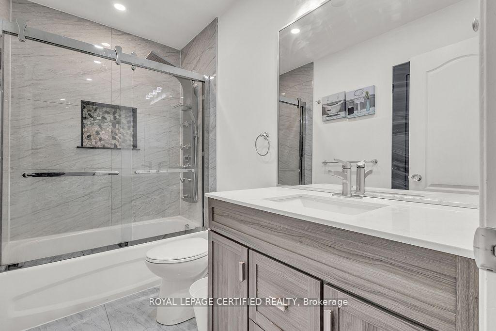 Photo 25 of 21 Dunure Crescent, Brampton, Fletcher's Meadow — HOMEH