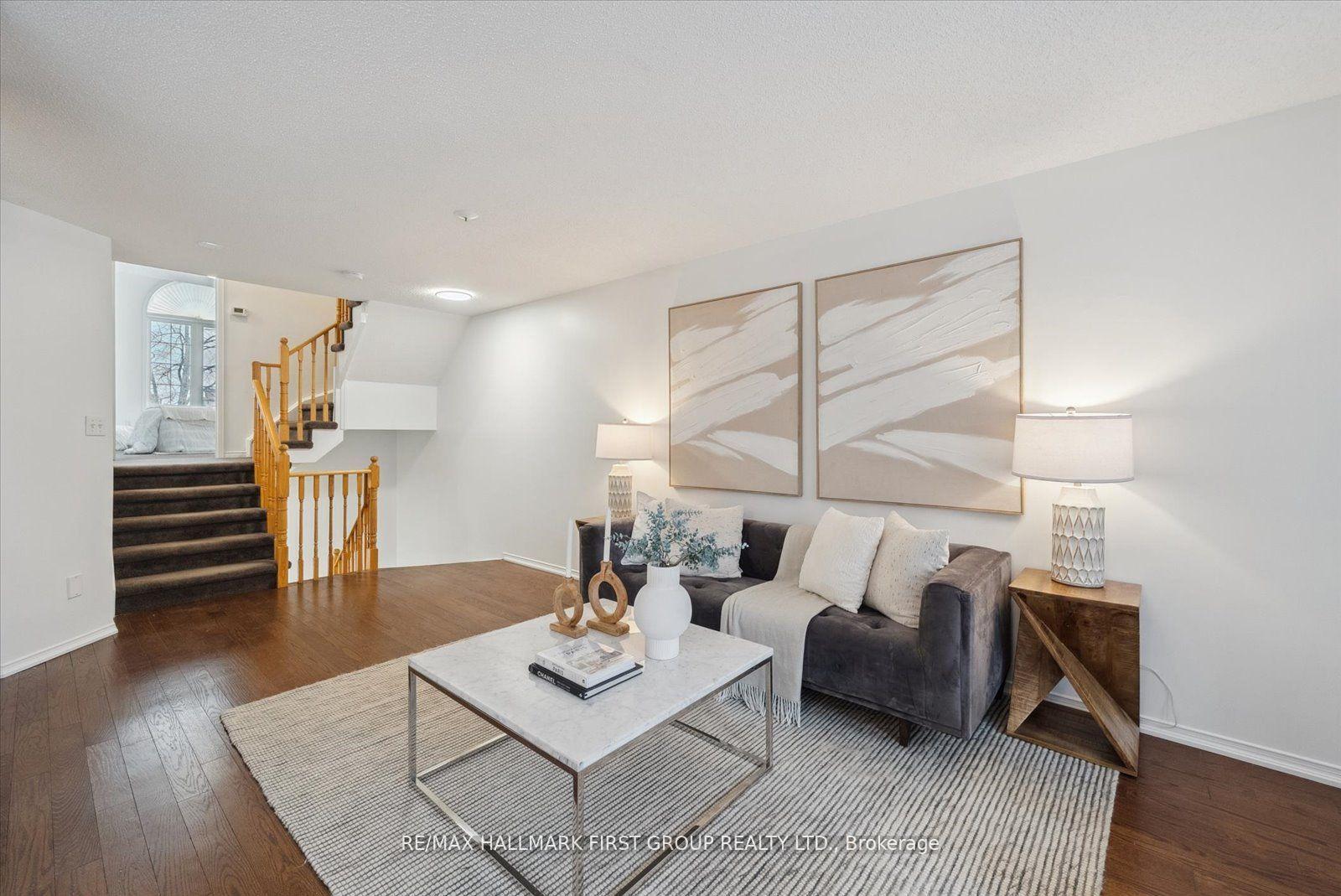 Photo 8 of 125 Stokely Crescent, Whitby, Downtown Whitby — HOMEH