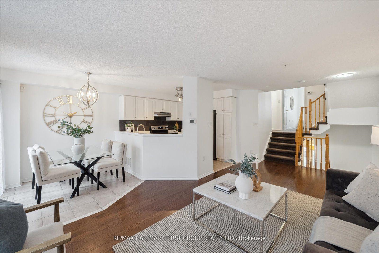 Photo 10 of 125 Stokely Crescent, Whitby, Downtown Whitby — HOMEH