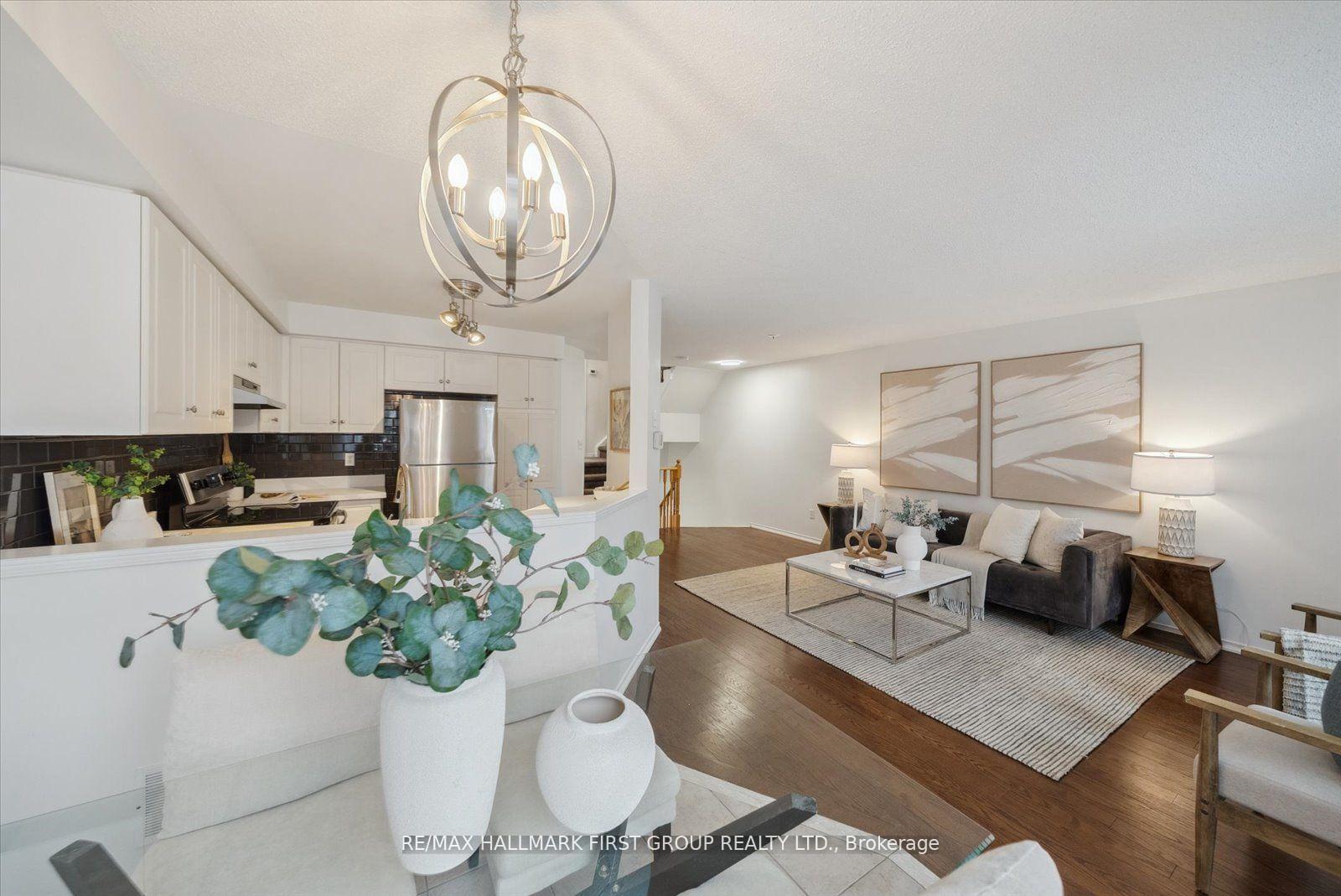 Photo 12 of 125 Stokely Crescent, Whitby, Downtown Whitby — HOMEH
