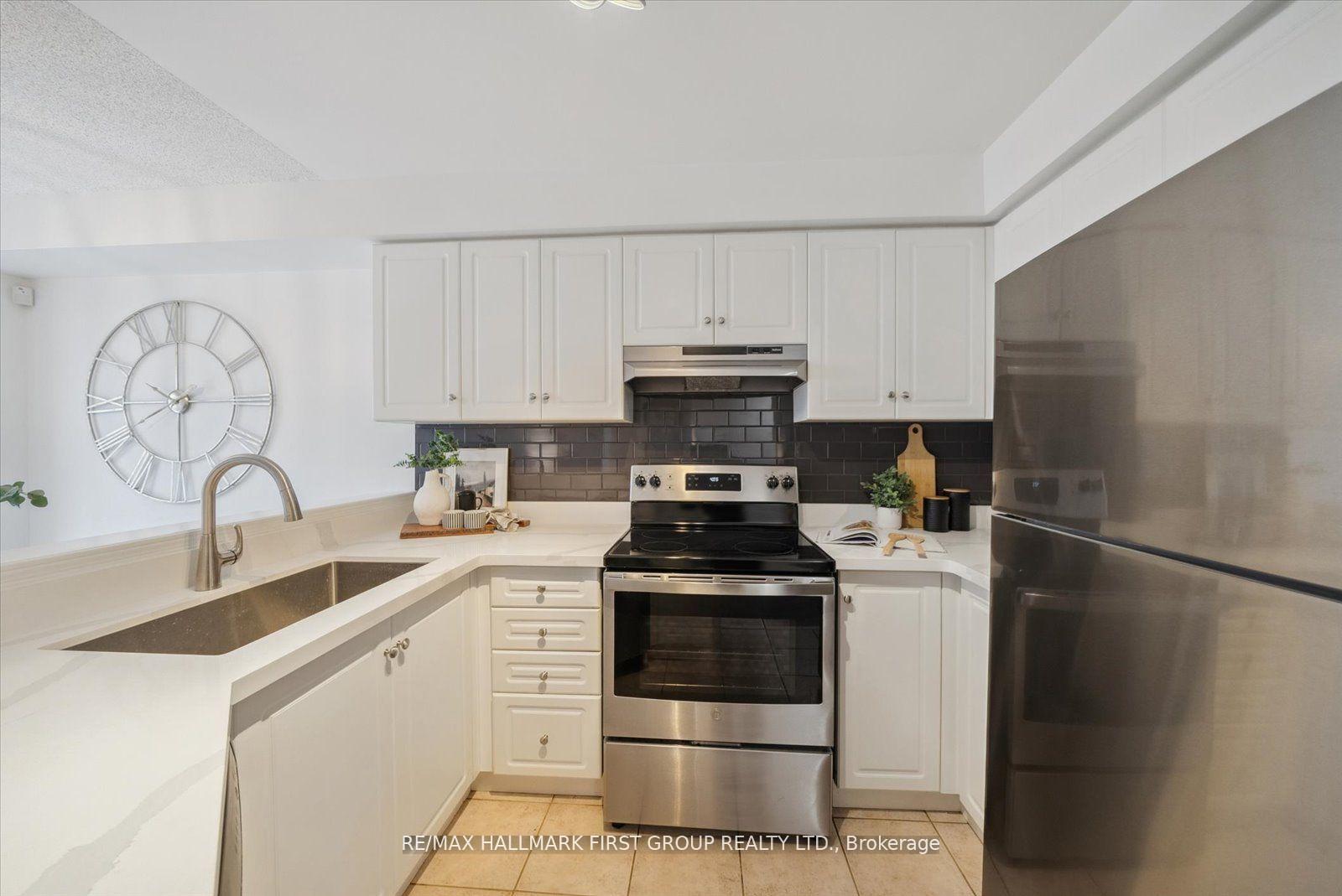 Photo 15 of 125 Stokely Crescent, Whitby, Downtown Whitby — HOMEH