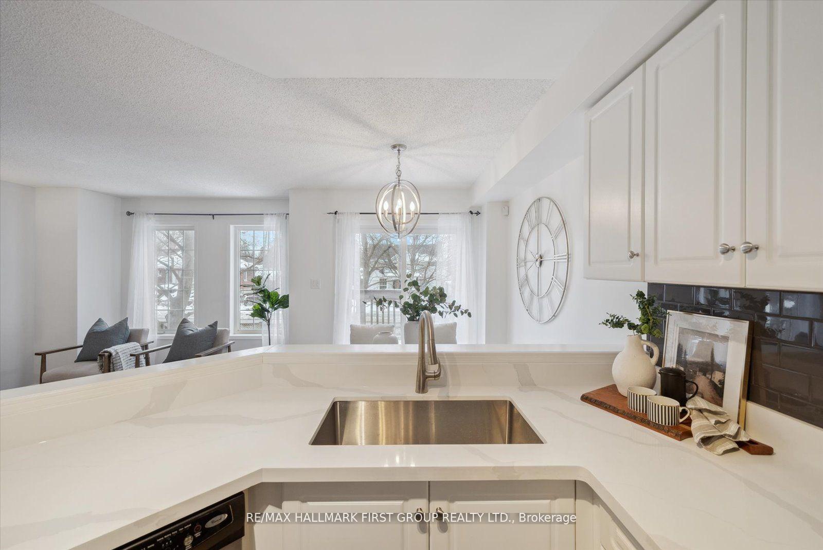 Photo 16 of 125 Stokely Crescent, Whitby, Downtown Whitby — HOMEH