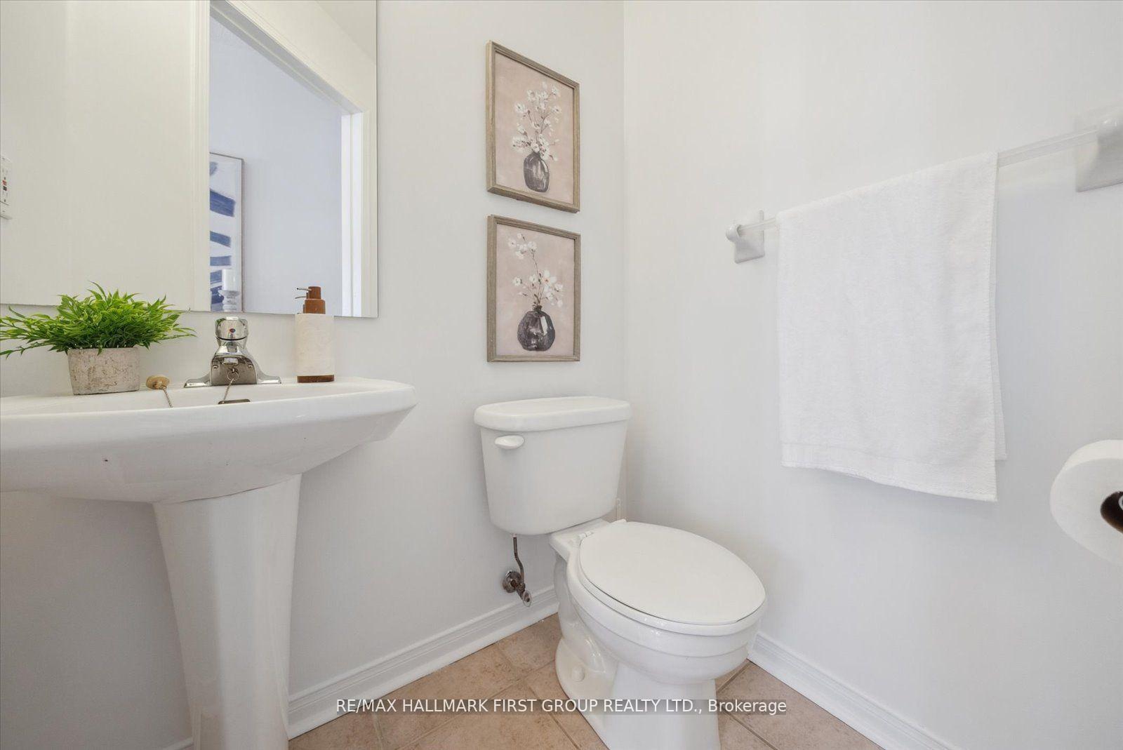 Photo 17 of 125 Stokely Crescent, Whitby, Downtown Whitby — HOMEH