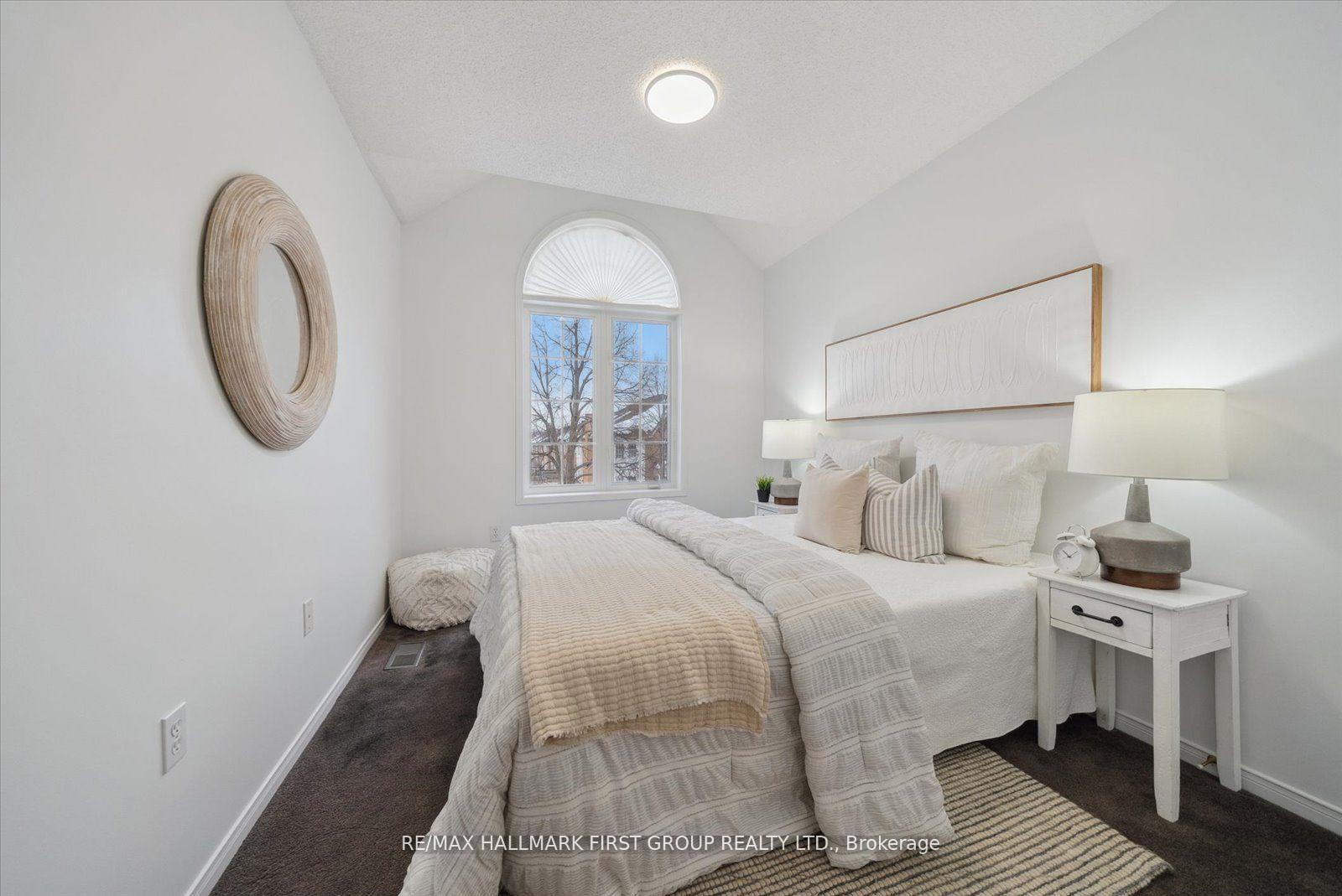 Photo 20 of 125 Stokely Crescent, Whitby, Downtown Whitby — HOMEH