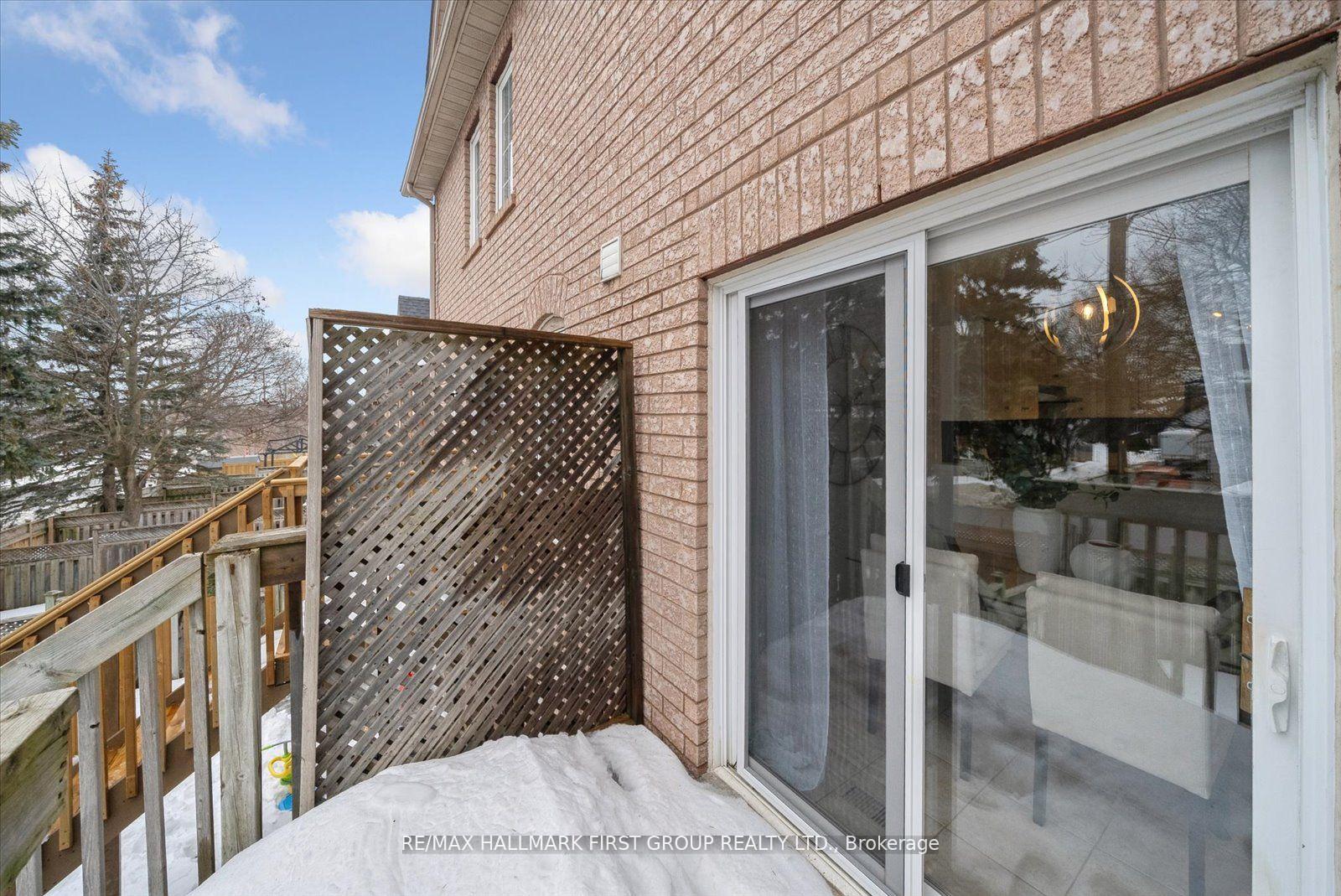 Photo 35 of 125 Stokely Crescent, Whitby, Downtown Whitby — HOMEH