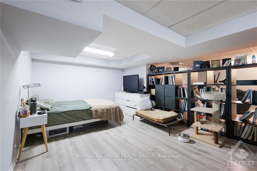 Photo 5 of 746 Hauteview Crescent, Ottawa, Fallingbrook/Ridgemount — HOMEH