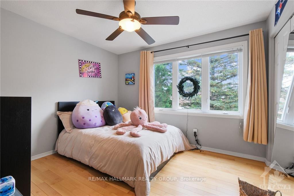 Photo 7 of 746 Hauteview Crescent, Ottawa, Fallingbrook/Ridgemount — HOMEH