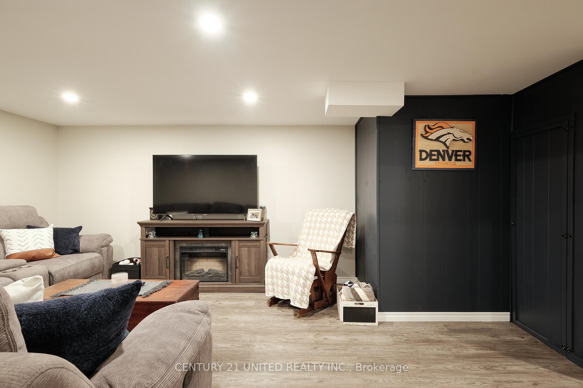 Photo 24 of 644 Crawford Drive, Peterborough, Otonabee Ward 1 — HOMEH