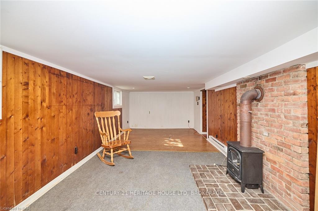 Photo 20 of 83 Maple Avenue, Welland, Broadway — HOMEH