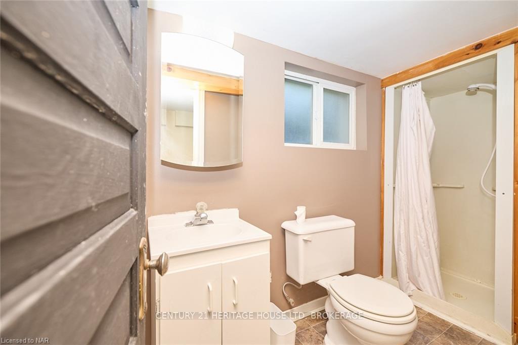 Photo 21 of 83 Maple Avenue, Welland, Broadway — HOMEH