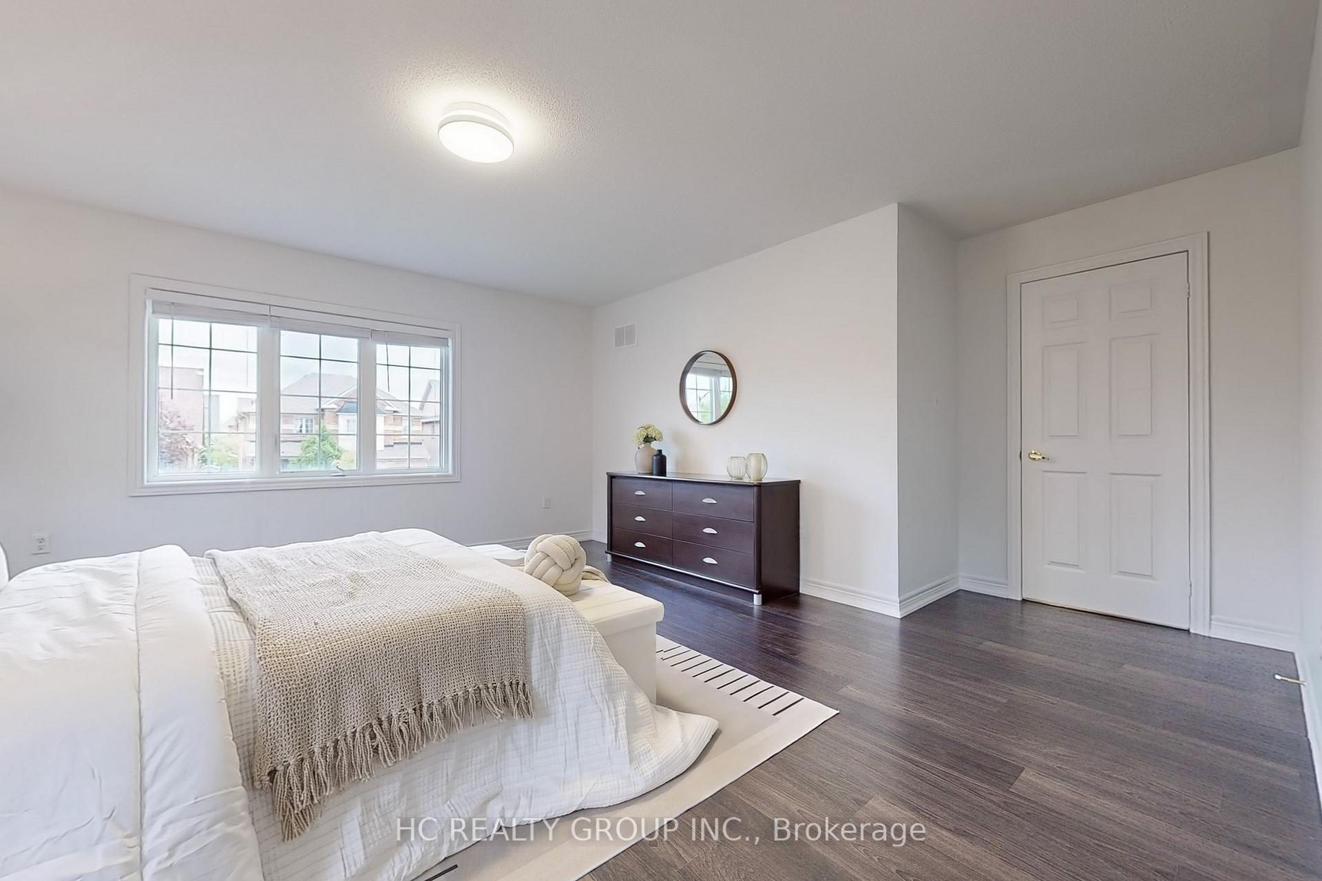Photo 48 of 80 Silker Street, Vaughan, Patterson — HOMEH