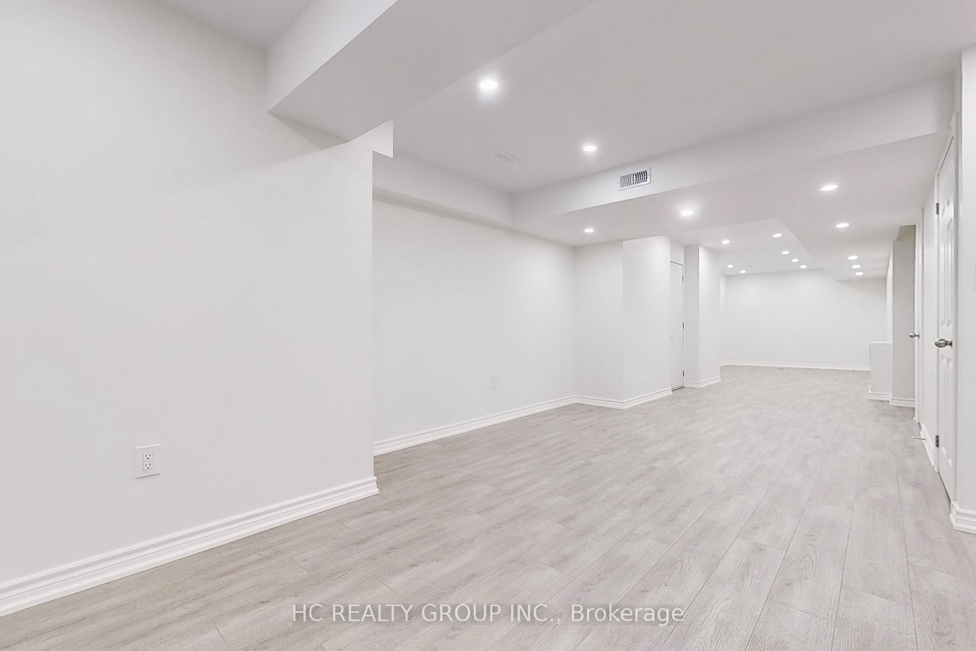 Photo 57 of 80 Silker Street, Vaughan, Patterson — HOMEH
