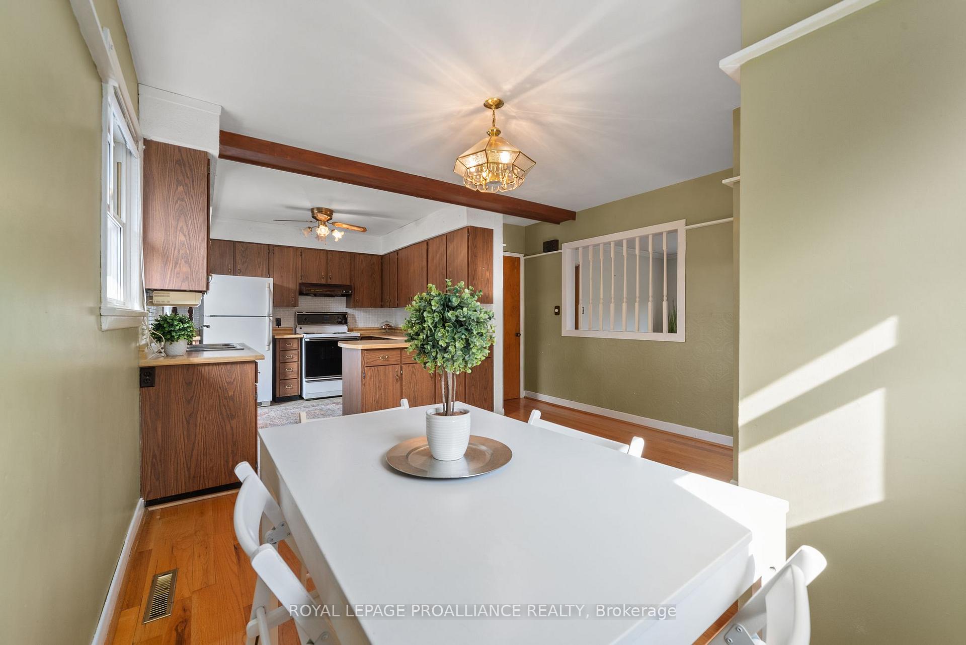 Photo 13 of 91 Southview Avenue, Belleville, Belleville Ward — HOMEH