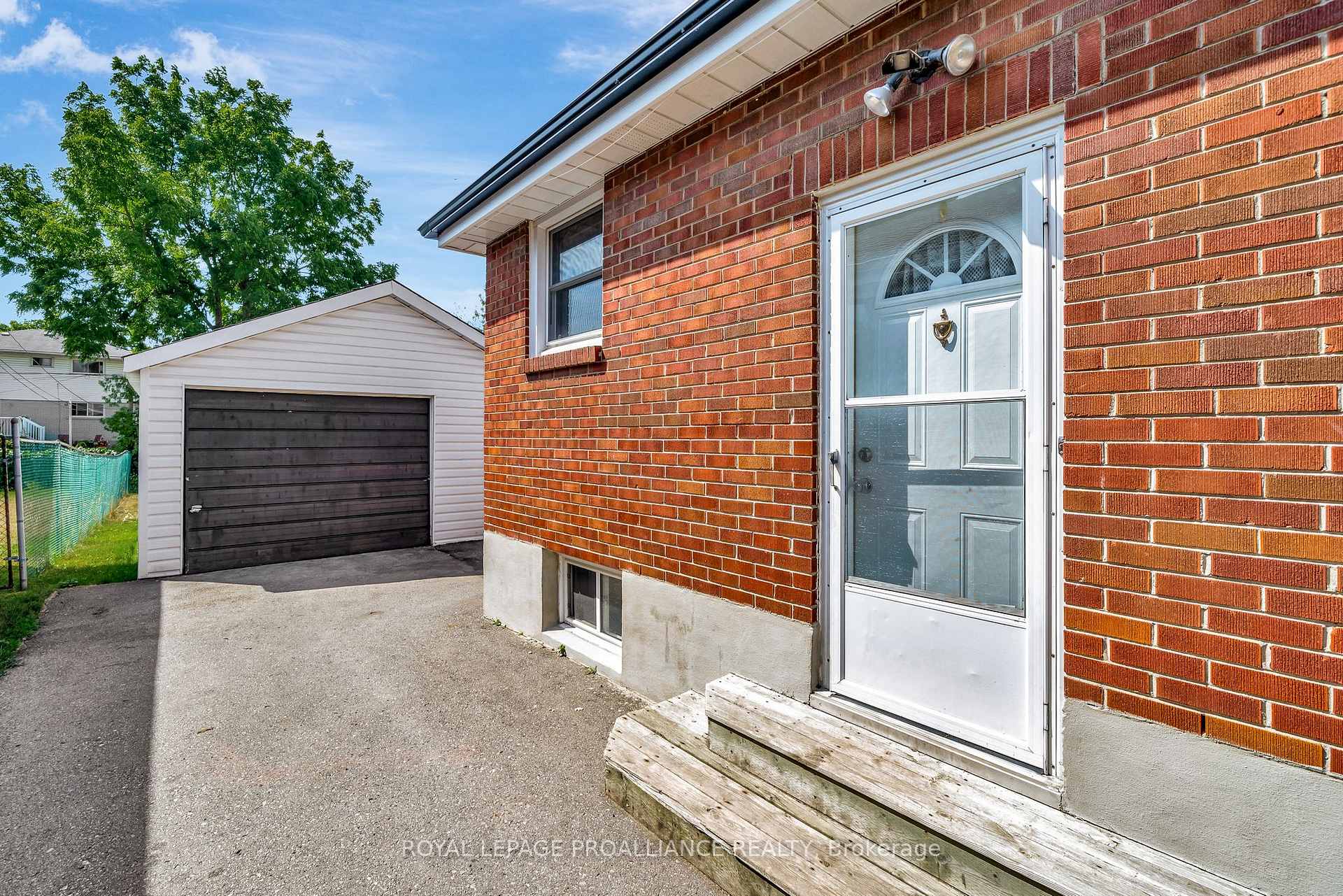 Photo 23 of 91 Southview Avenue, Belleville, Belleville Ward — HOMEH