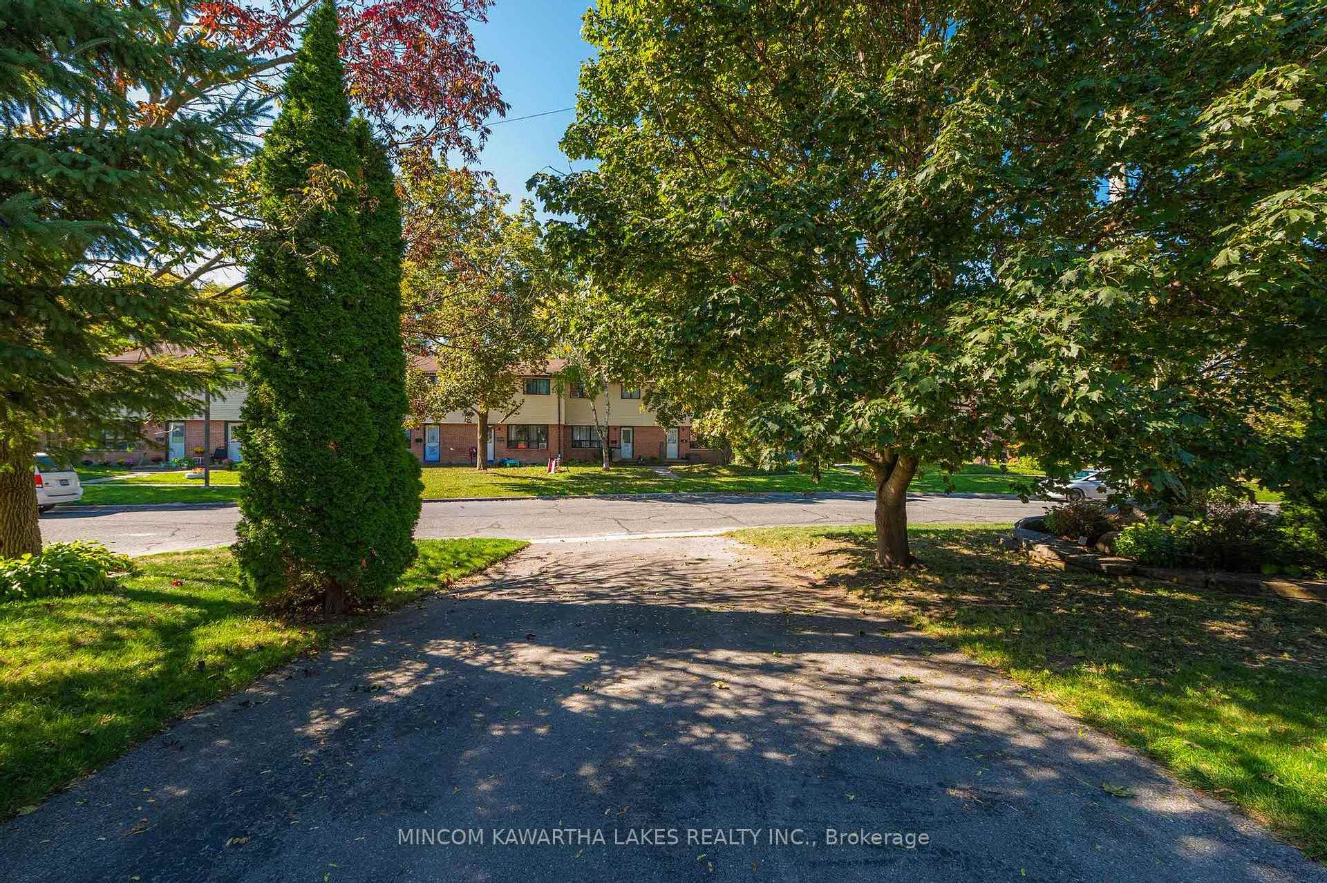Photo 4 of 850 Hemlock Street, Peterborough, Northcrest Ward 5 — HOMEH
