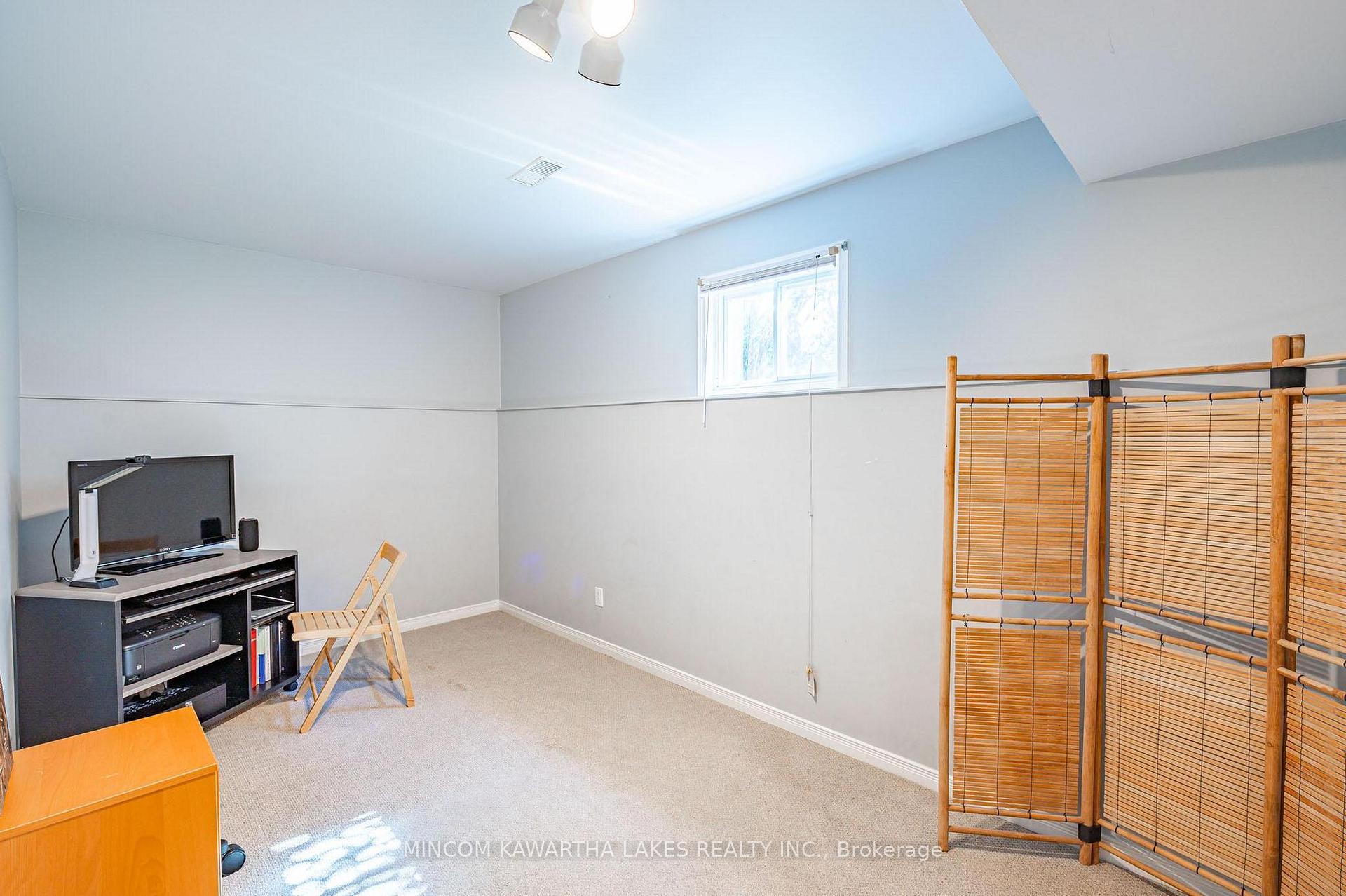 Photo 32 of 850 Hemlock Street, Peterborough, Northcrest Ward 5 — HOMEH