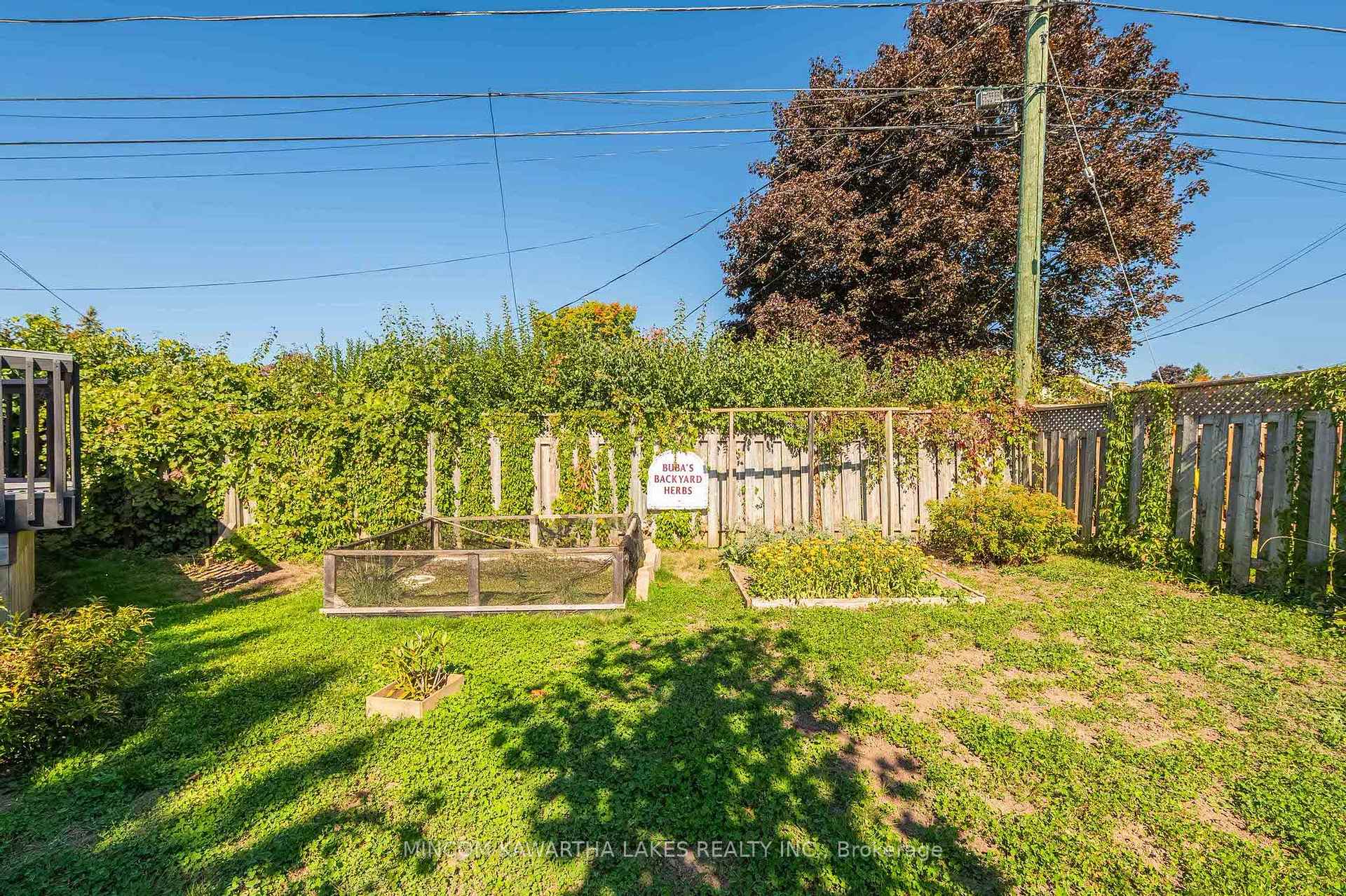 Photo 45 of 850 Hemlock Street, Peterborough, Northcrest Ward 5 — HOMEH