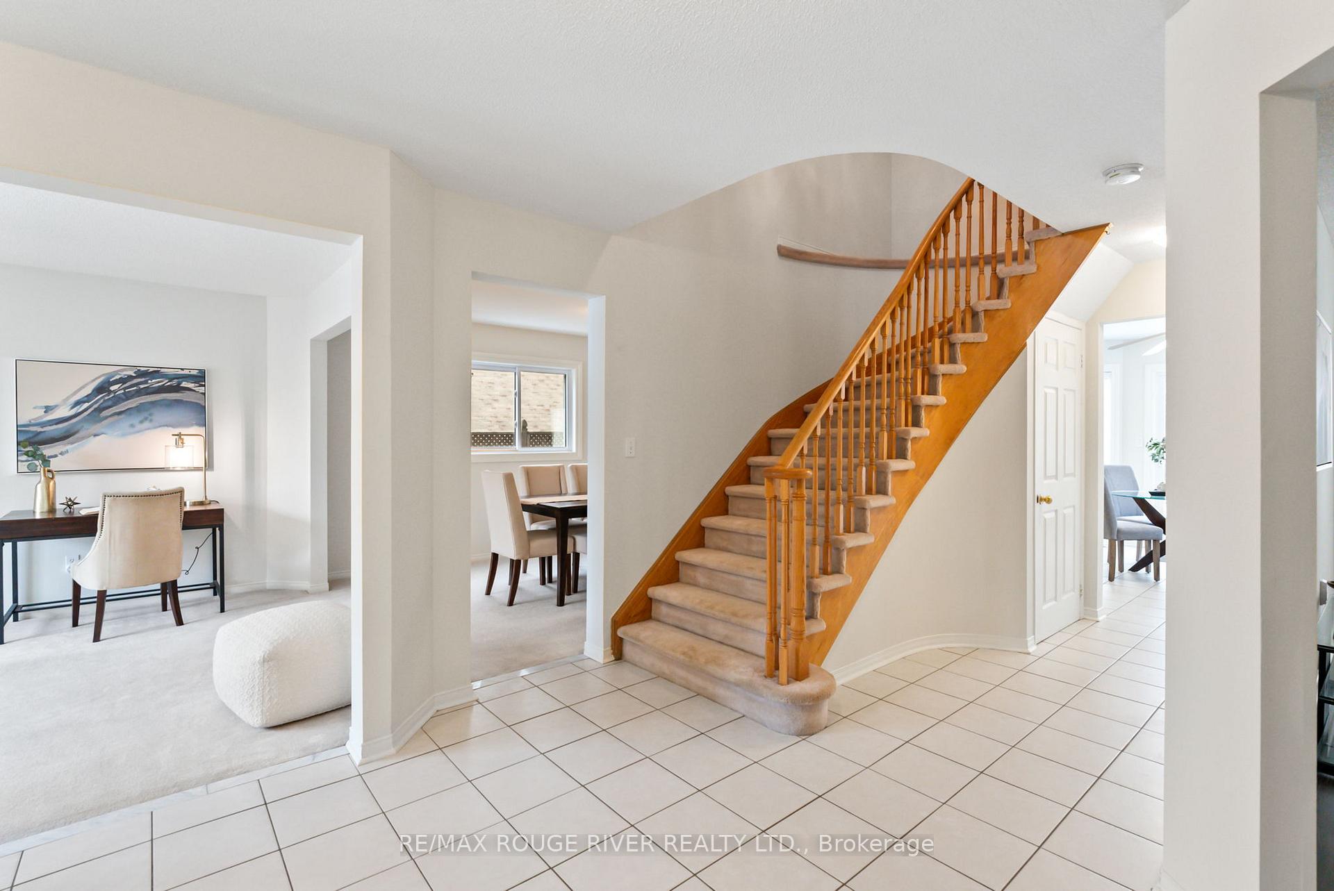 Photo 17 of 22 Valleywood Drive, Whitby, Williamsburg — HOMEH