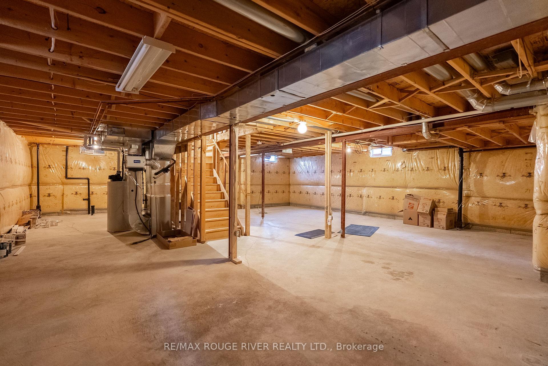 Photo 36 of 22 Valleywood Drive, Whitby, Williamsburg — HOMEH