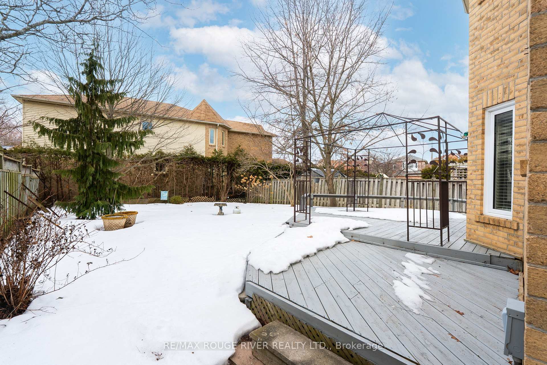 Photo 38 of 22 Valleywood Drive, Whitby, Williamsburg — HOMEH