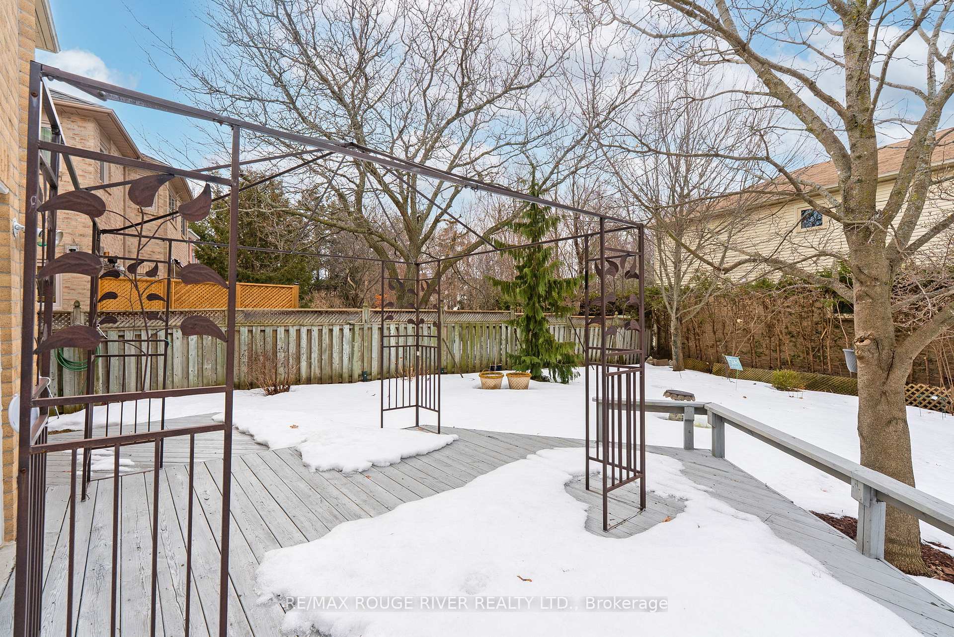 Photo 40 of 22 Valleywood Drive, Whitby, Williamsburg — HOMEH