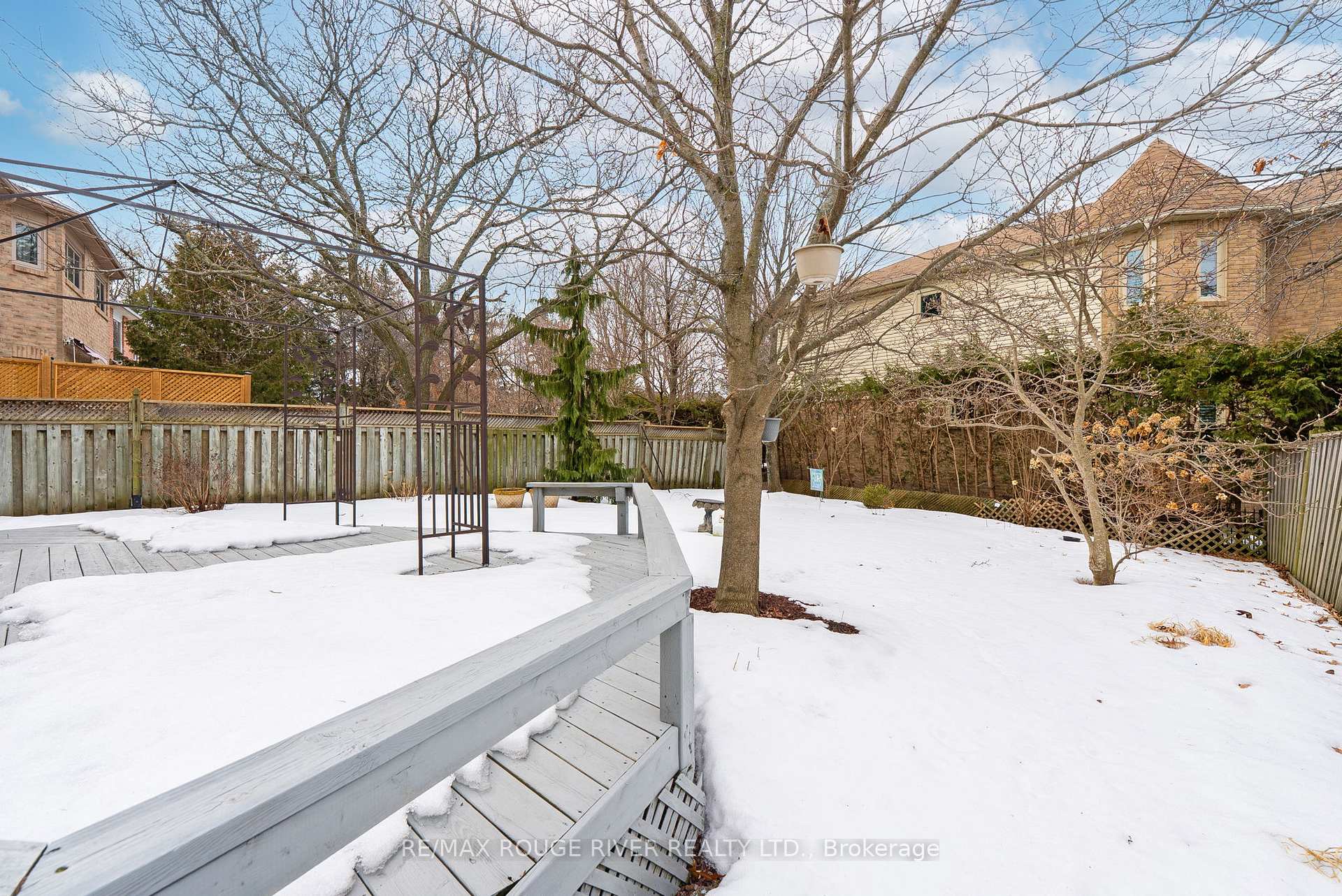 Photo 41 of 22 Valleywood Drive, Whitby, Williamsburg — HOMEH