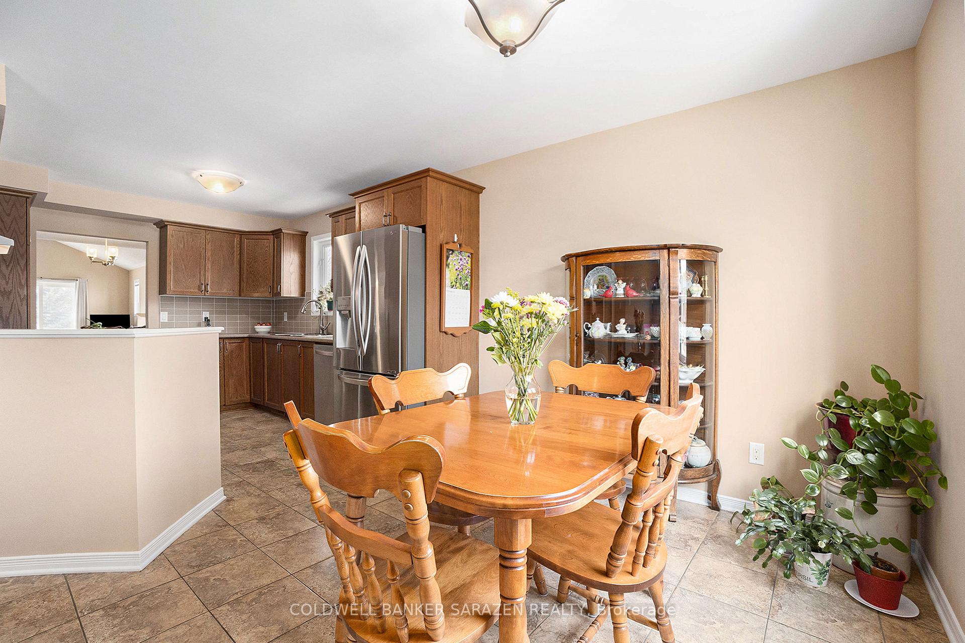 Photo 6 of 25 Moe Robillard Street, Arnprior — HOMEH