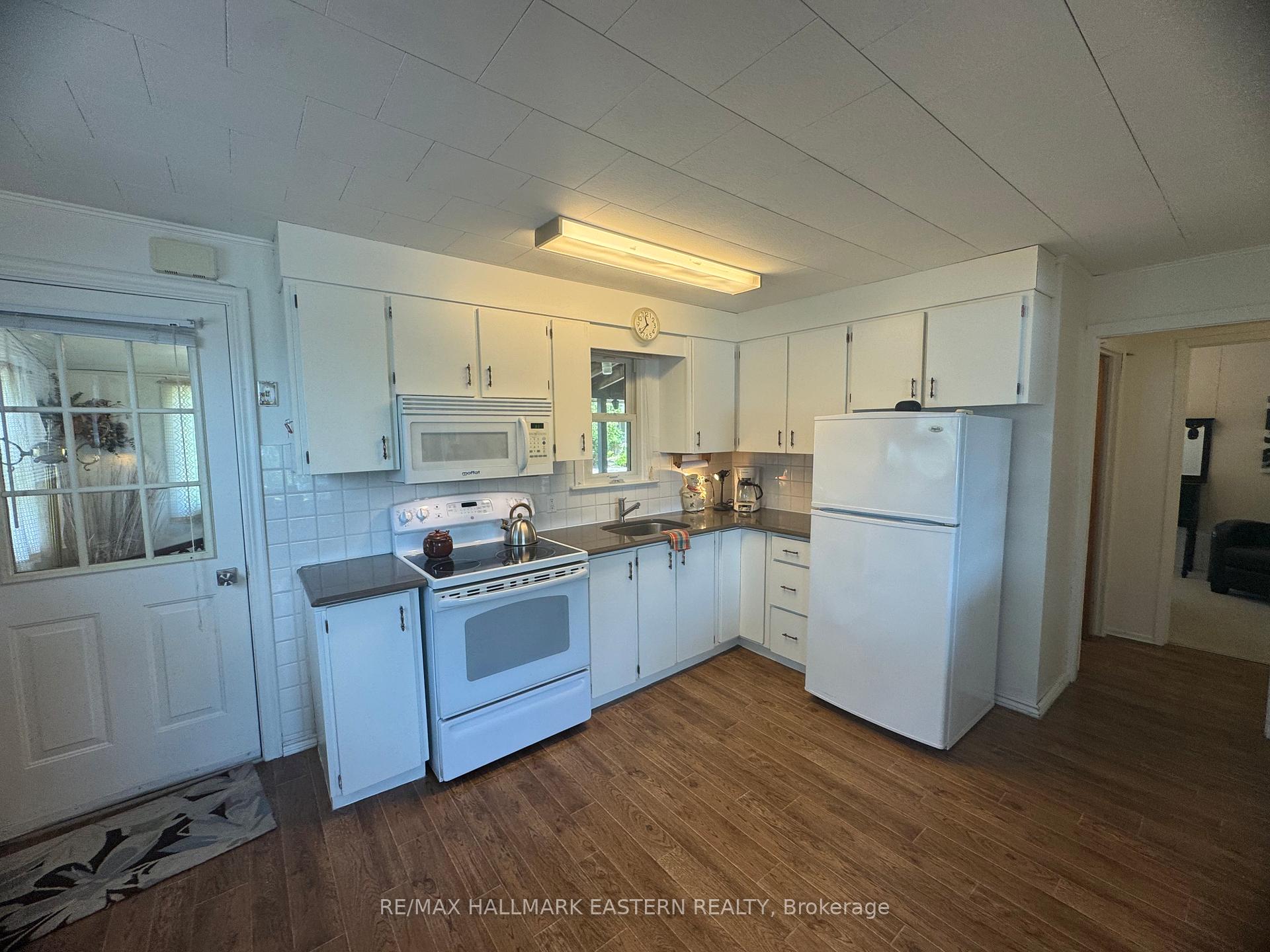 Photo 12 of 63 Edgewater Boulevard, Peterborough, Ashburnham Ward 4 — HOMEH