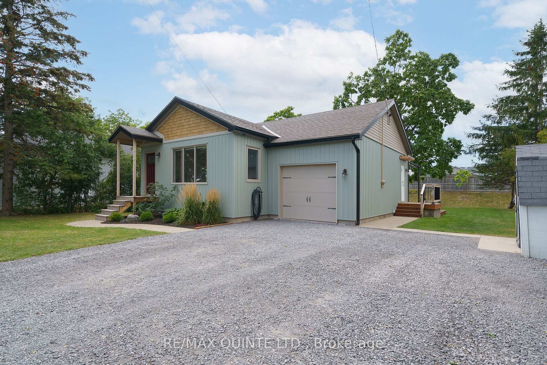 Photo 2 of 17 Cobblestone Street, Belleville, Belleville Ward — HOMEH