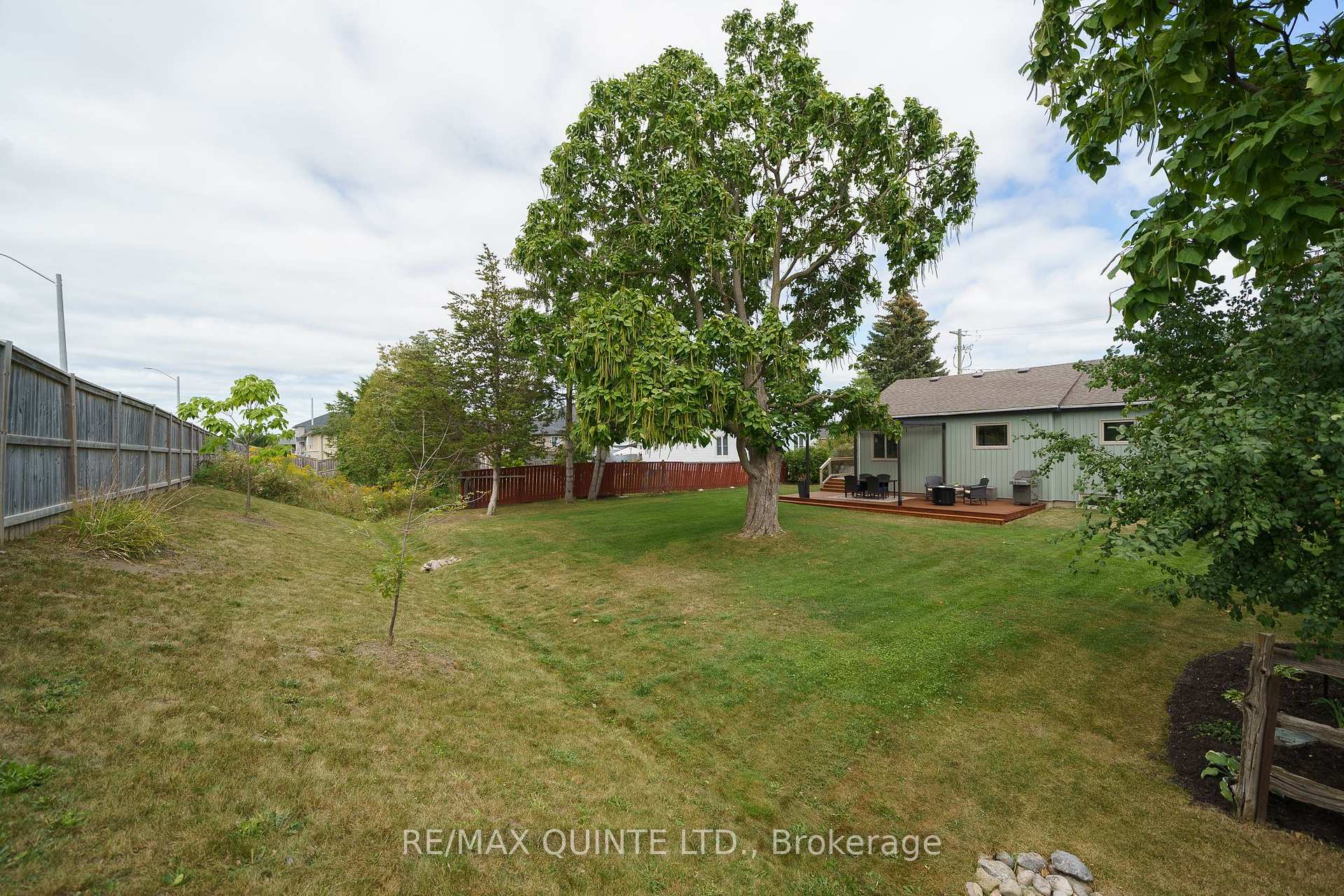 Photo 38 of 17 Cobblestone Street, Belleville, Belleville Ward — HOMEH