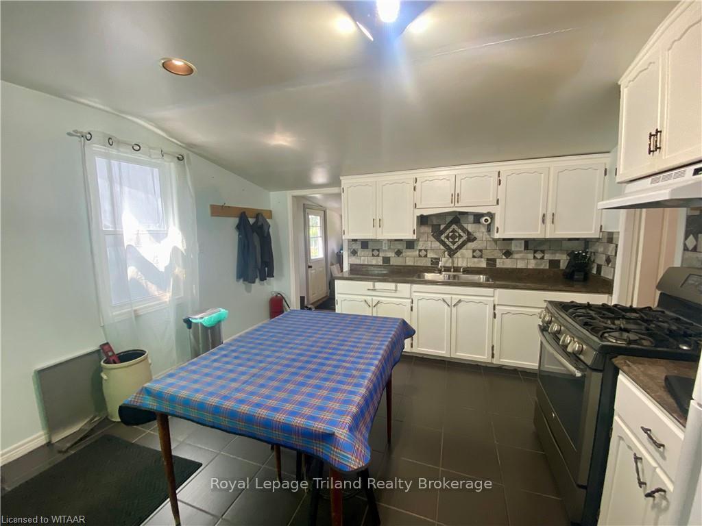Photo 9 of 1253 Norfolk County Road 28, Norfolk, Frogmore — HOMEH