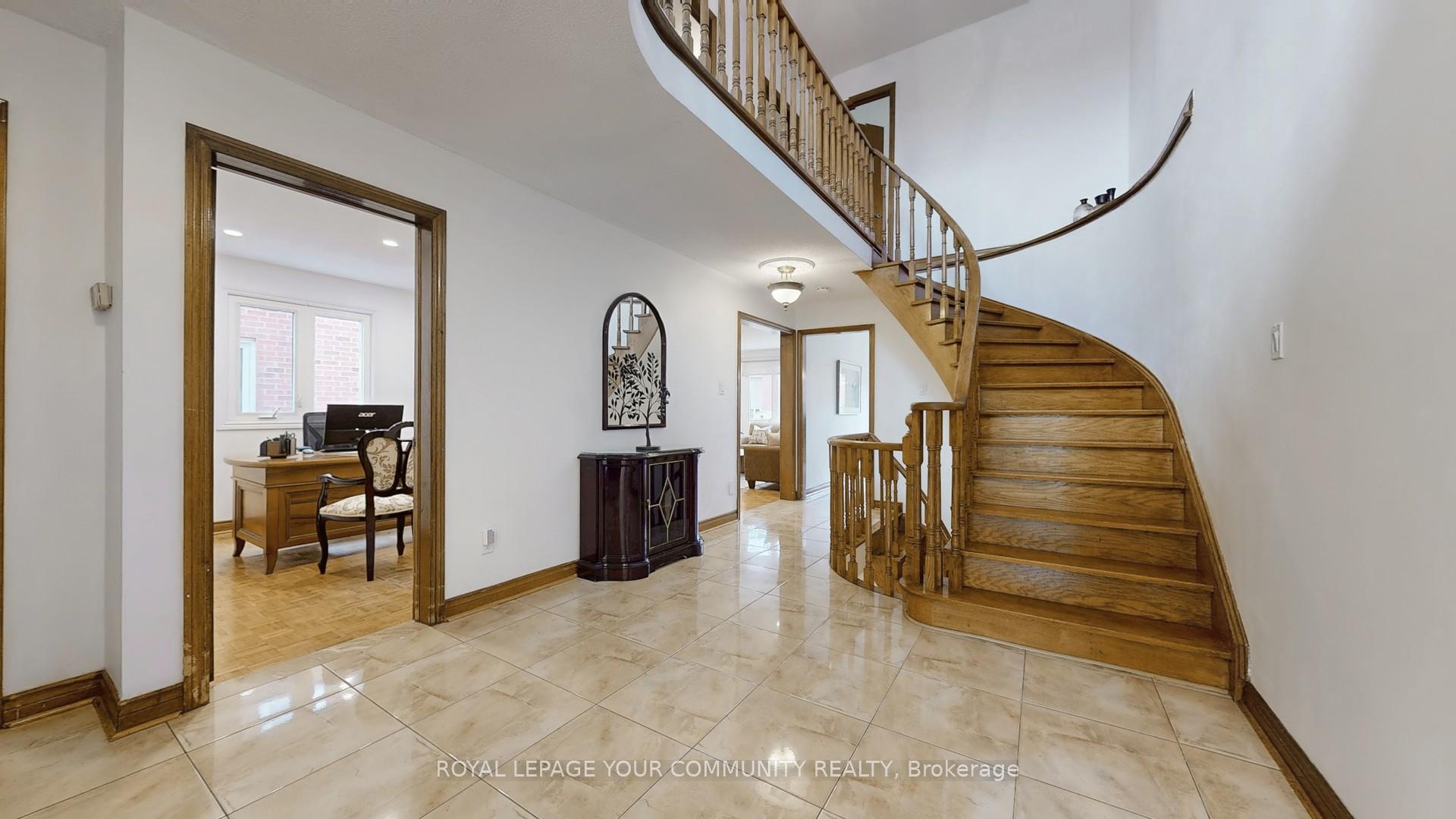 Photo 5 of 403 Belview Avenue, Vaughan, East Woodbridge — HOMEH