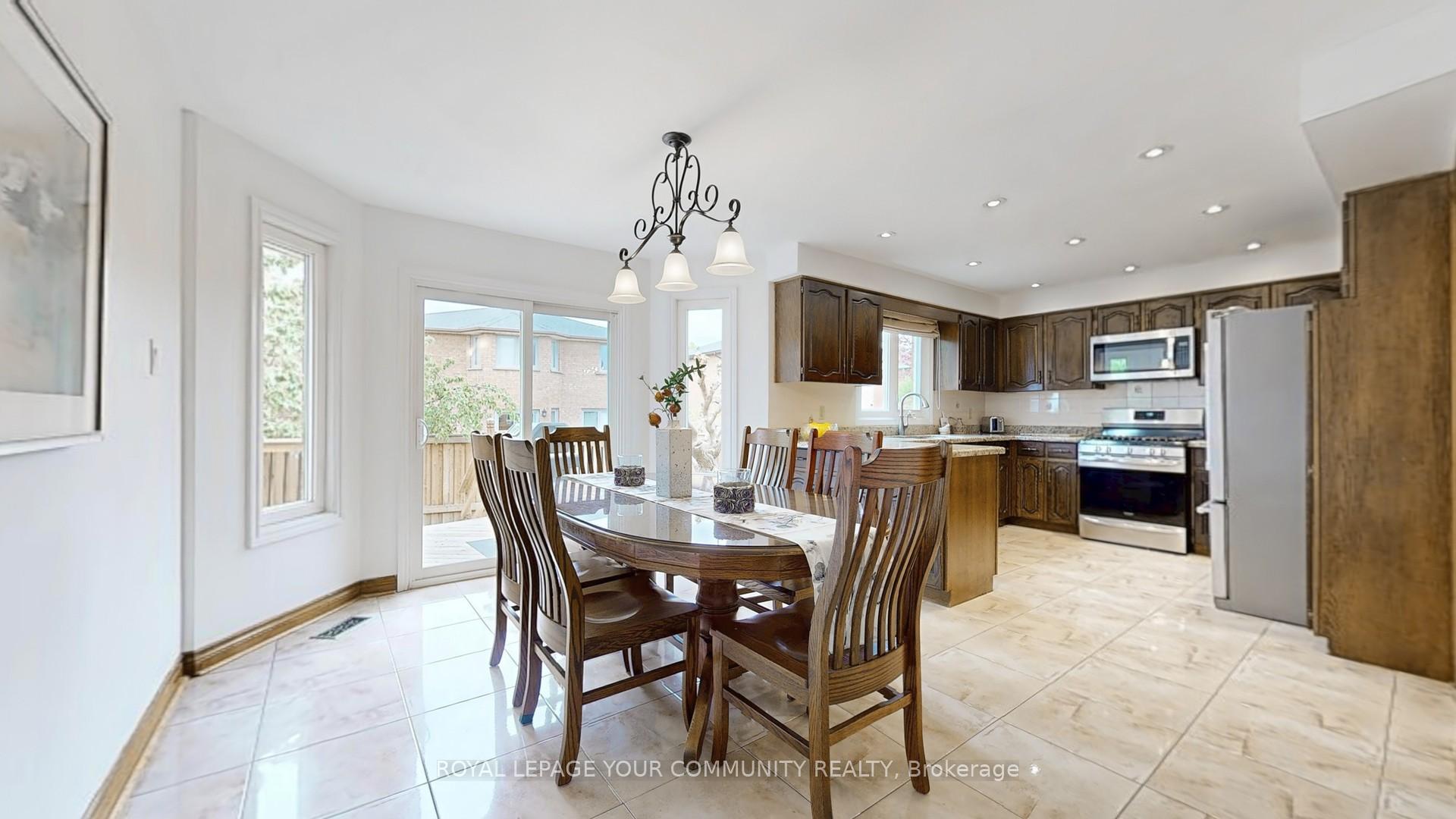 Photo 10 of 403 Belview Avenue, Vaughan, East Woodbridge — HOMEH