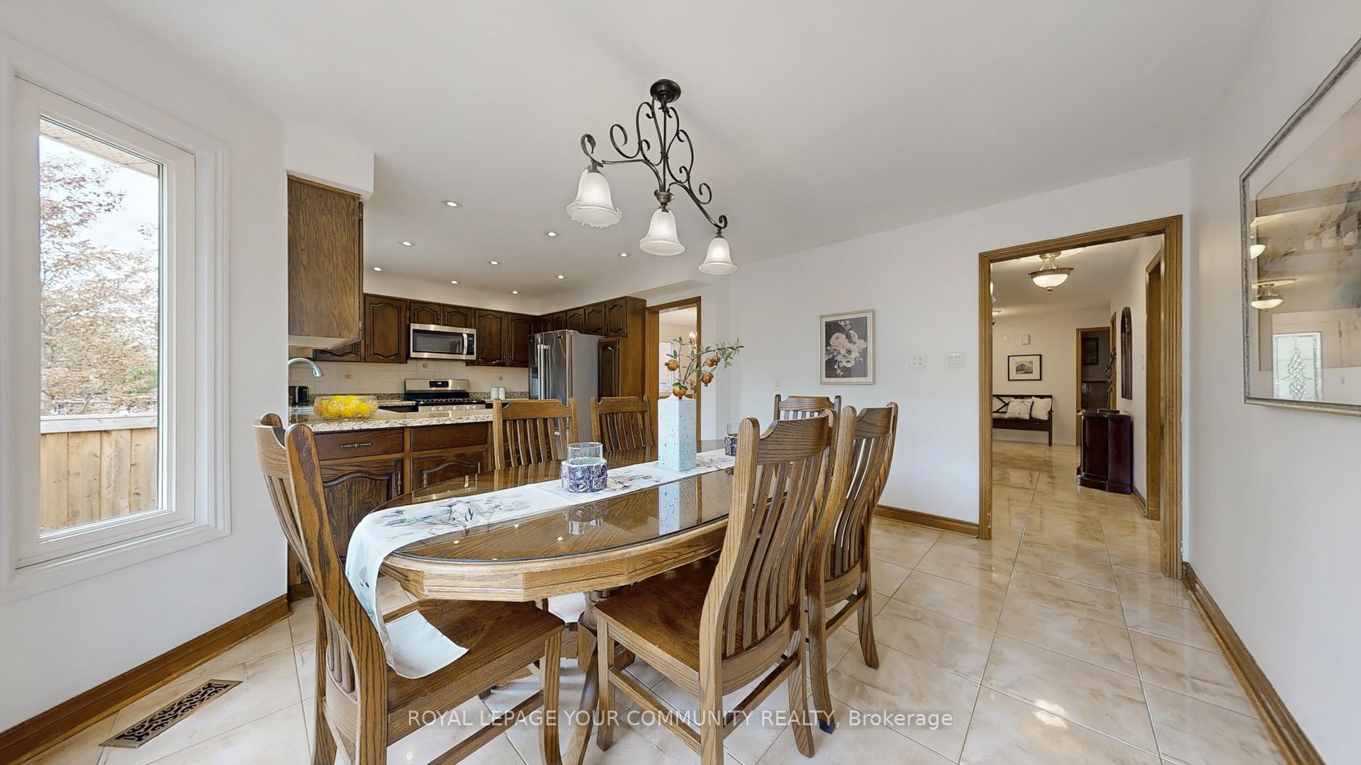 Photo 11 of 403 Belview Avenue, Vaughan, East Woodbridge — HOMEH