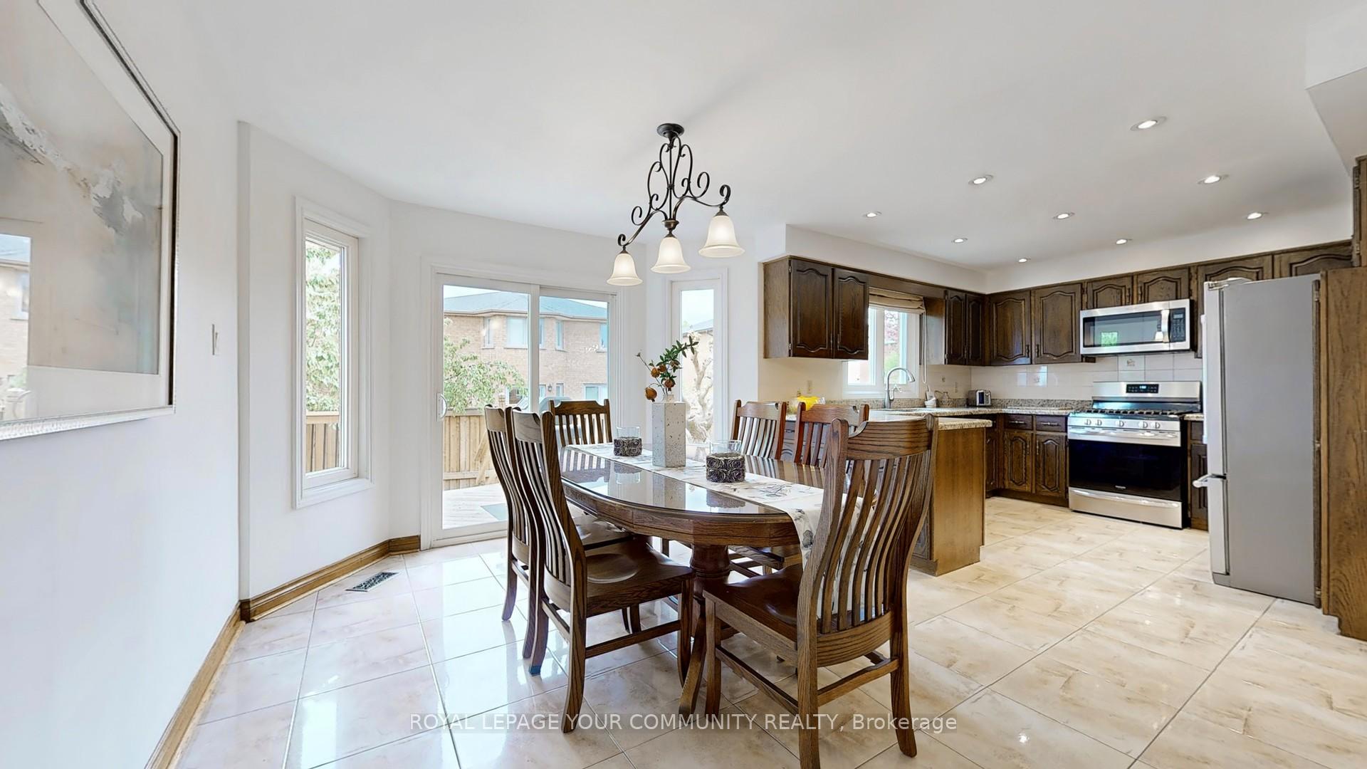 Photo 12 of 403 Belview Avenue, Vaughan, East Woodbridge — HOMEH