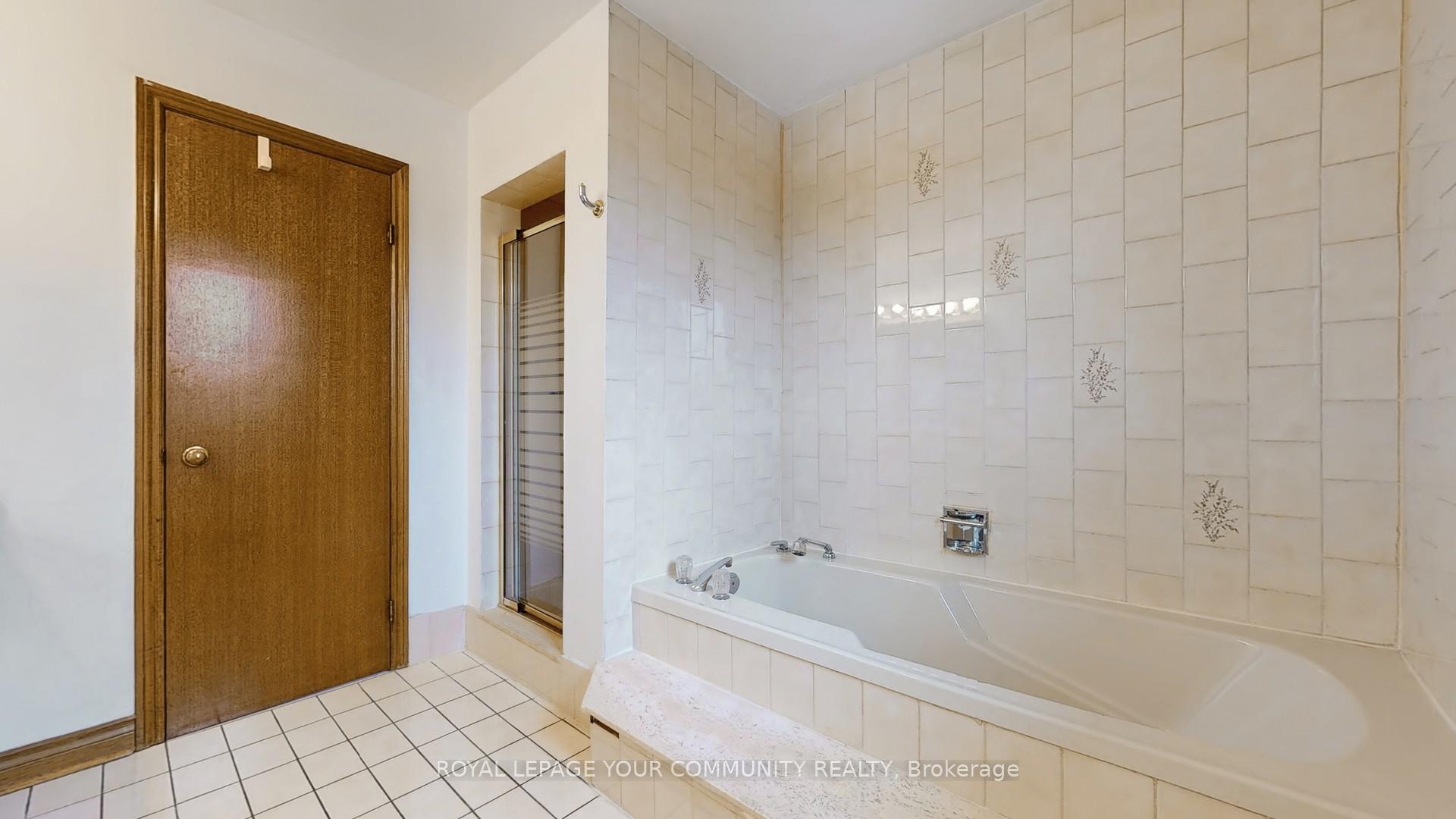 Photo 15 of 403 Belview Avenue, Vaughan, East Woodbridge — HOMEH
