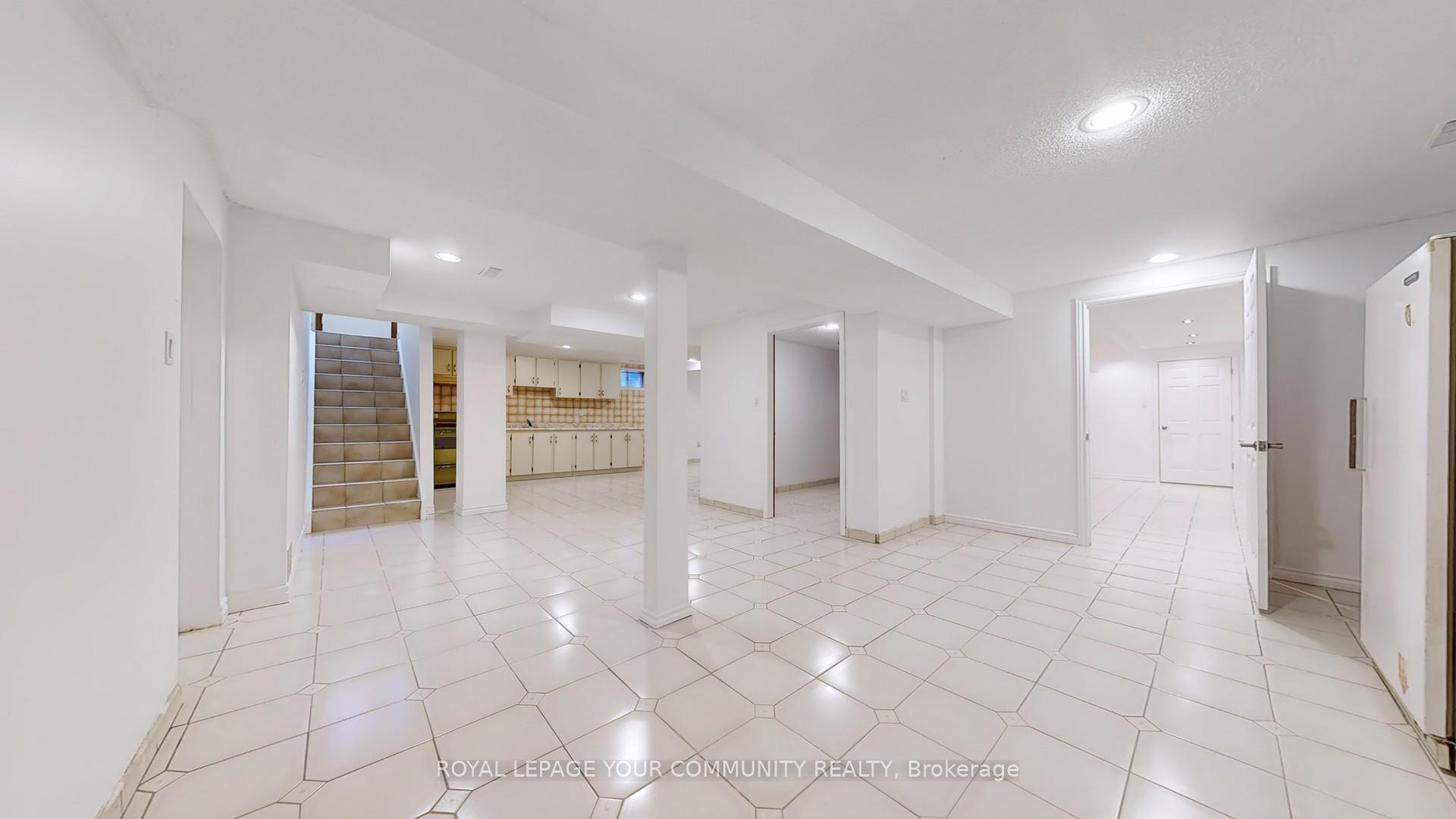 Photo 17 of 403 Belview Avenue, Vaughan, East Woodbridge — HOMEH