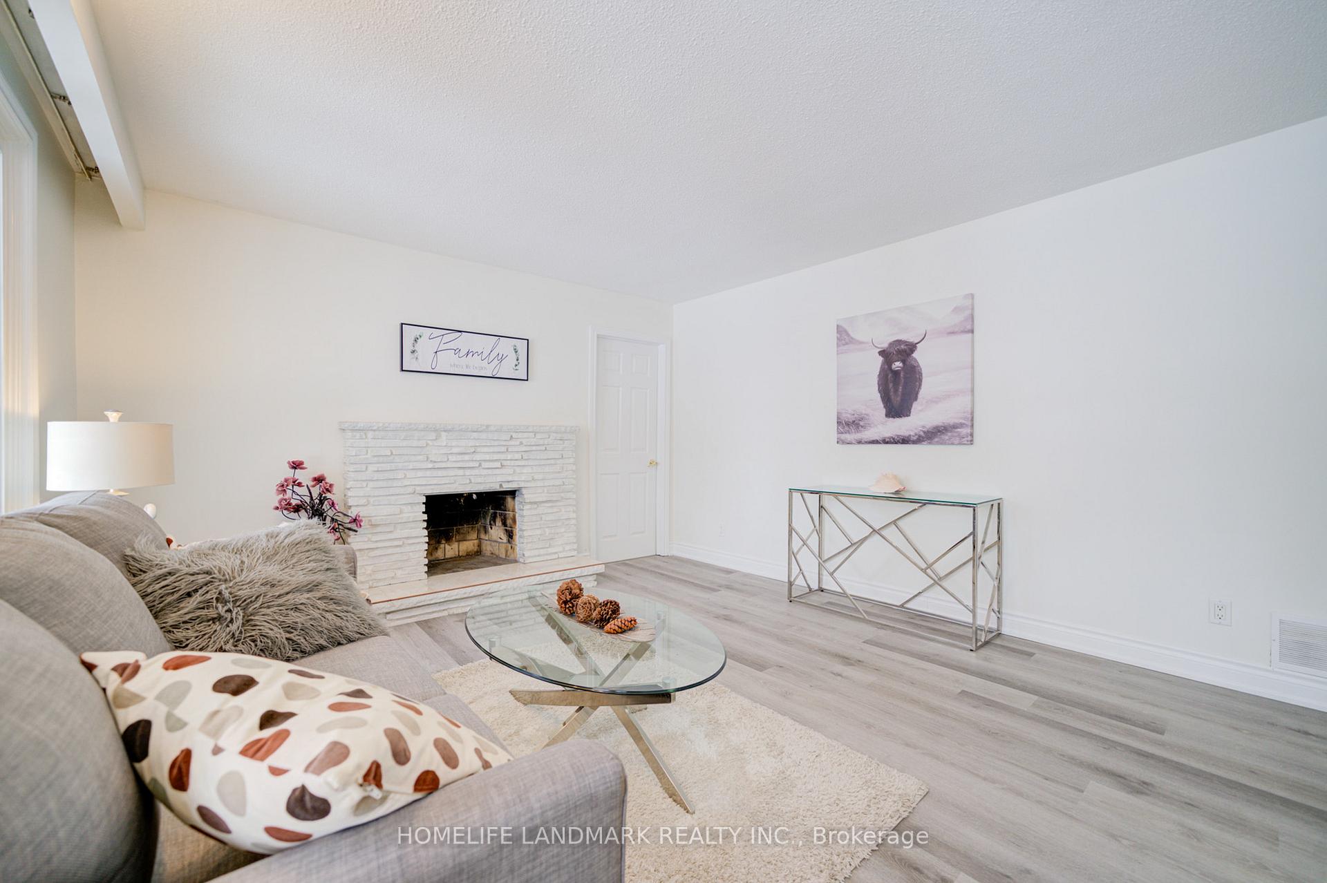 Photo 8 of 1323 Fundy Court, Oshawa, Lakeview — HOMEH