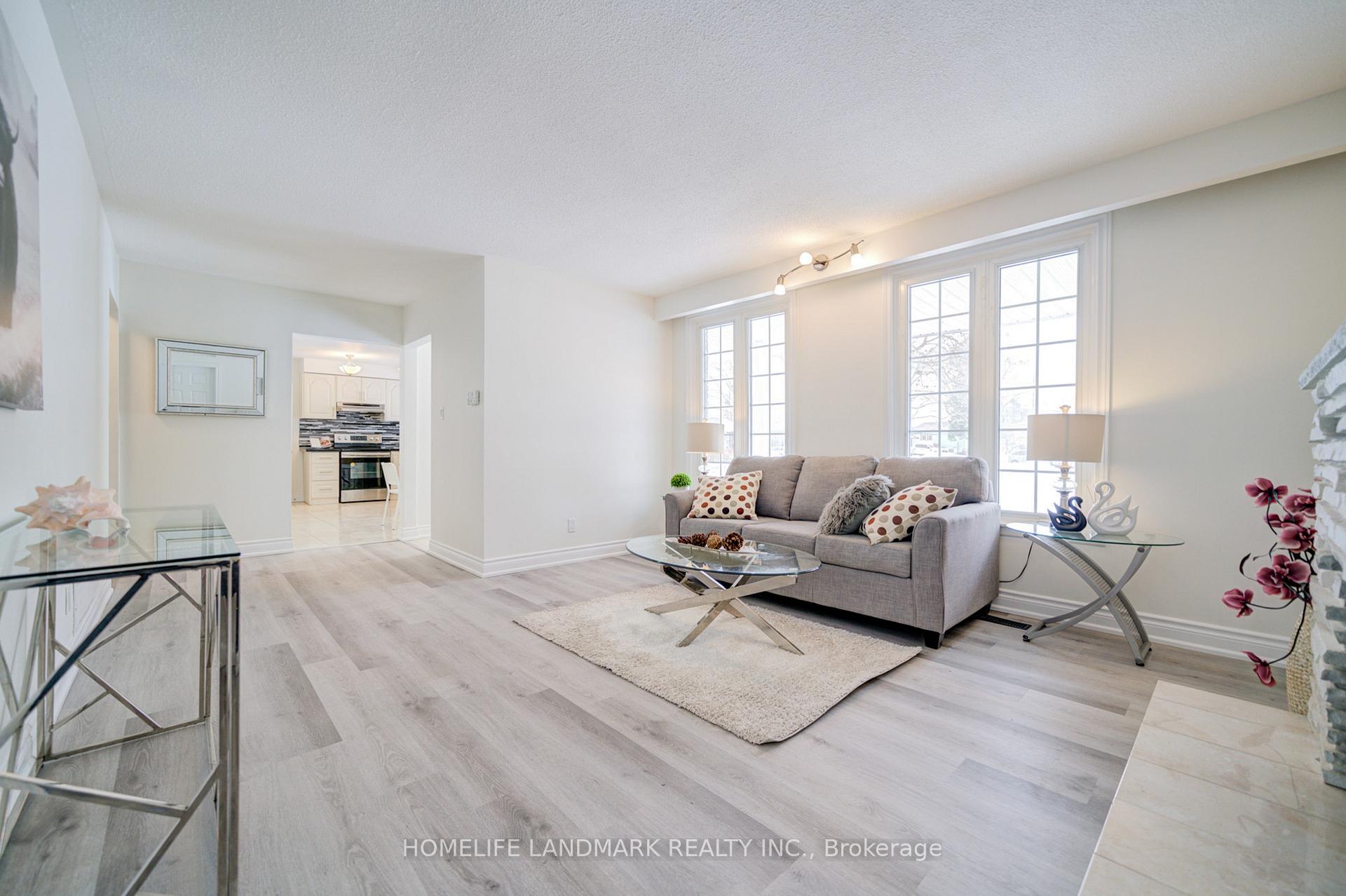 Photo 9 of 1323 Fundy Court, Oshawa, Lakeview — HOMEH