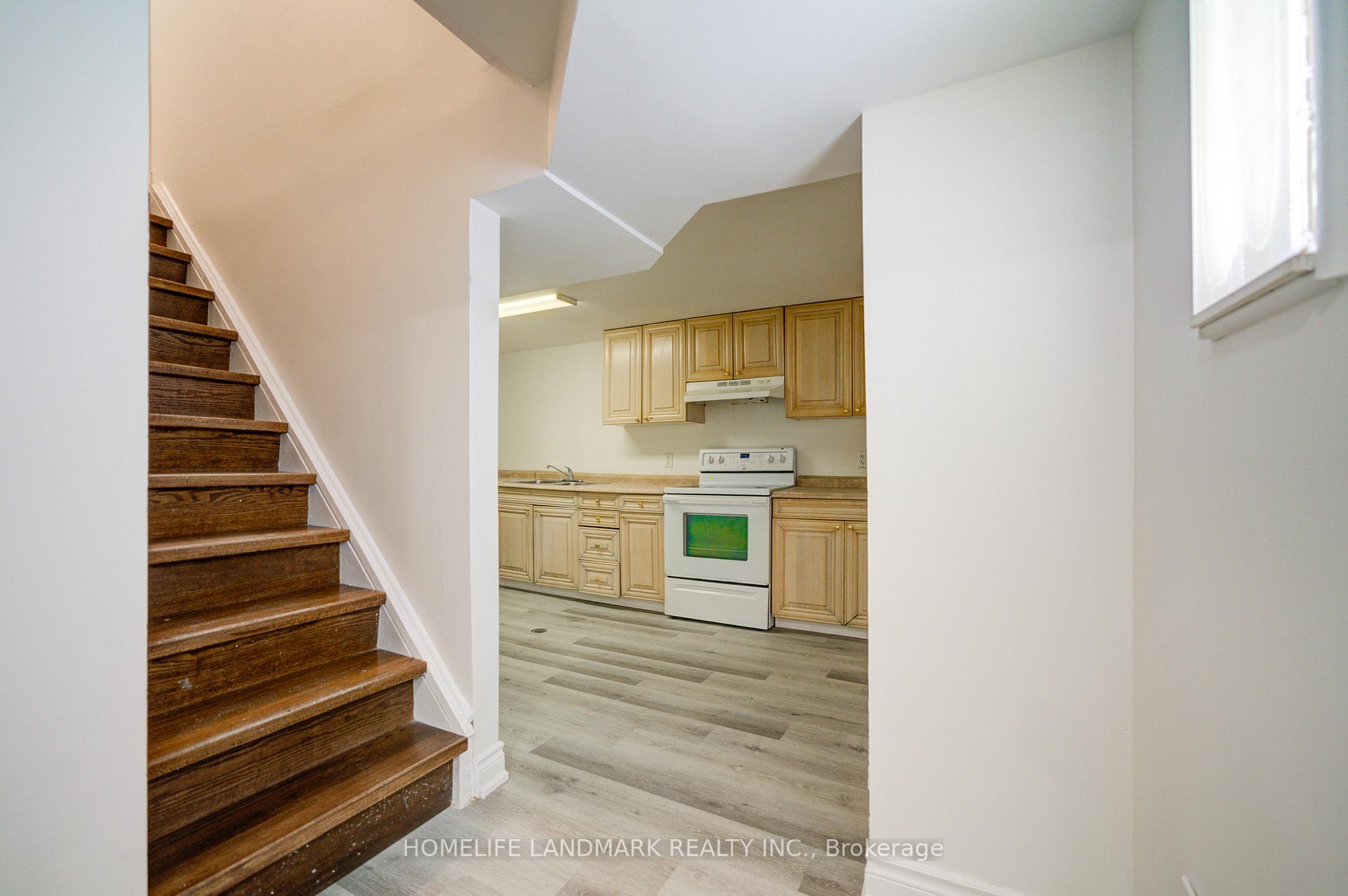 Photo 25 of 1323 Fundy Court, Oshawa, Lakeview — HOMEH
