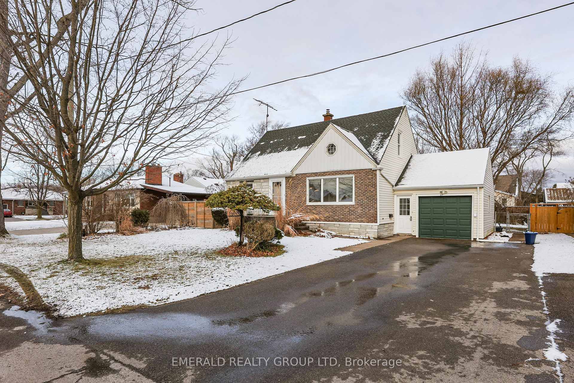 Photo 2 of 28 Rosewood Avenue, Welland, Prince Charles — HOMEH